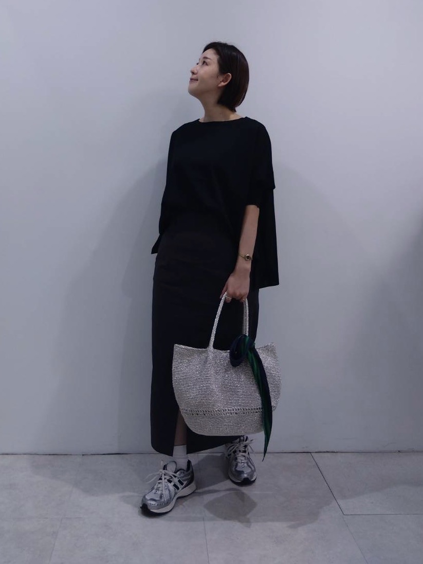 まどかさんの「UNTITLED｜【アンサンブル可/洗える】シアーレーヨンニット」を使ったコーディネート
