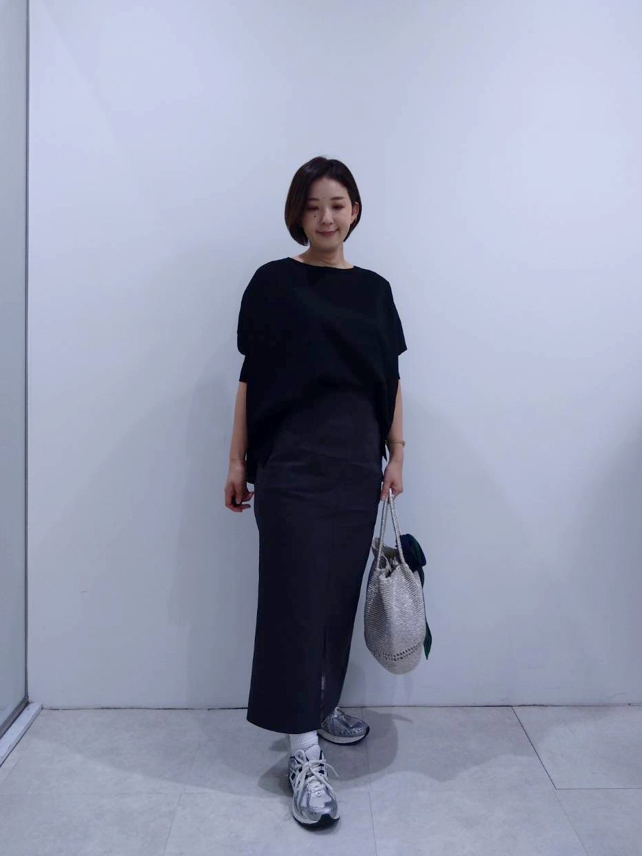 まどかさんの「UNTITLED｜【アンサンブル可/洗える】シアーレーヨンニット」を使ったコーディネート