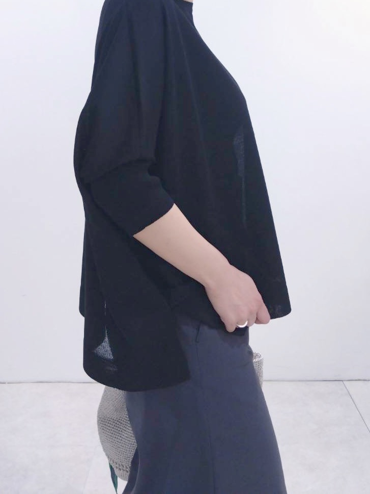 まどかさんの「UNTITLED｜【アンサンブル可/洗える】シアーレーヨンニット」を使ったコーディネート