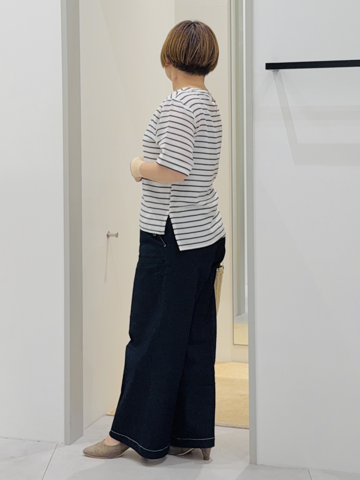 タナさんの「THE SHOP TK｜【M-XL/二の腕カバー】さらり麻調メッシュ5分袖ブラウス」を使ったコーディネート