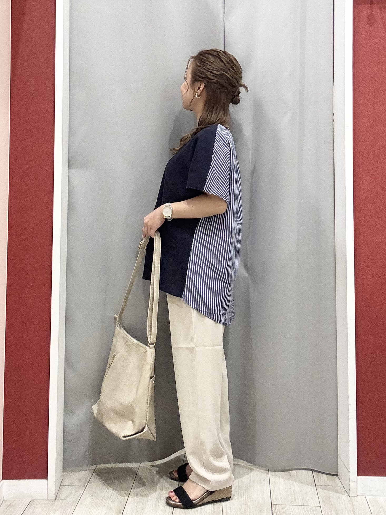 shioさんの「SHOO･LA･RUE｜【ひんやり/S-LL】インしない大人の爽やかスタイルに 前後異素材切替トップス」を使ったコーディネート