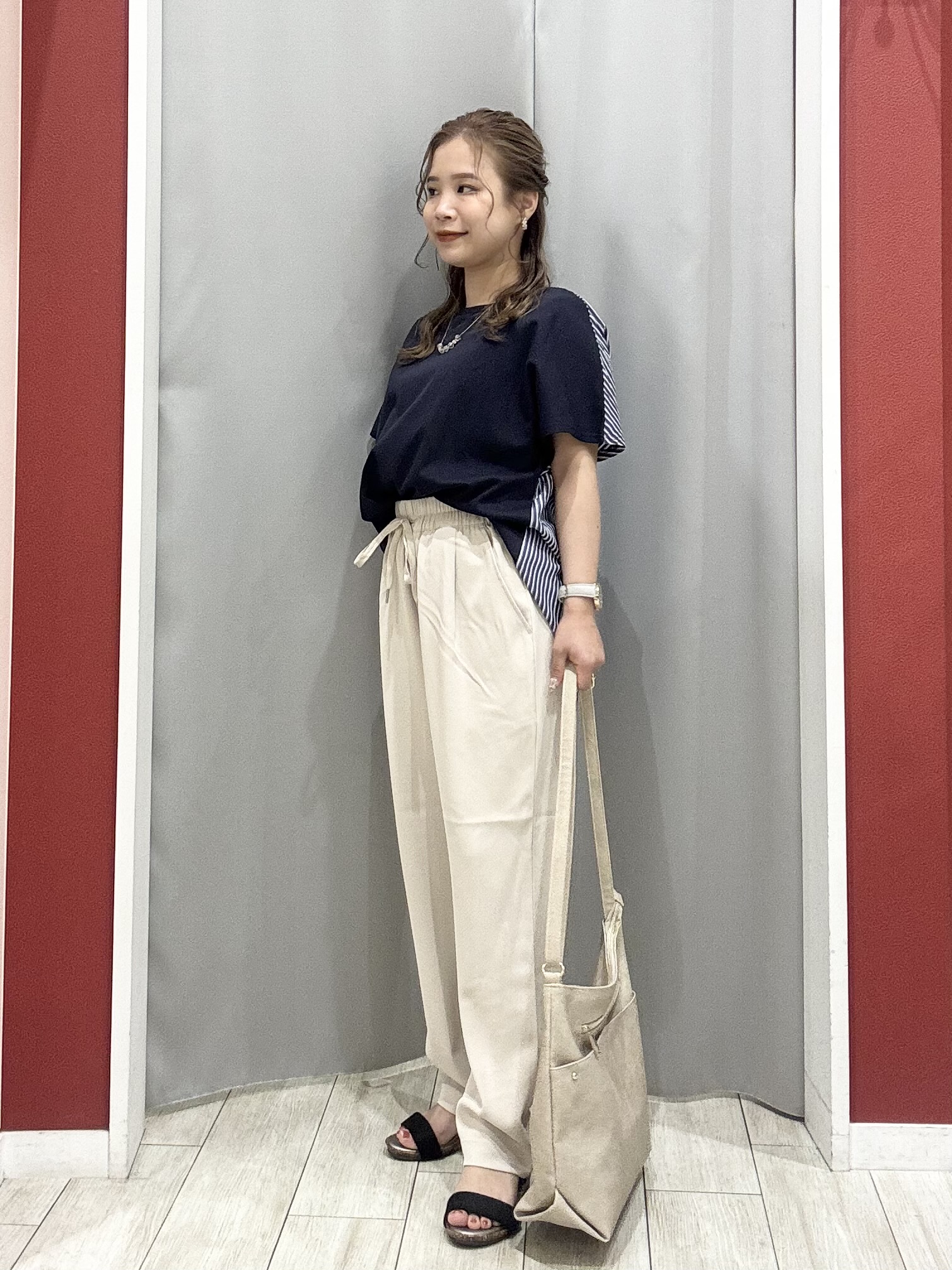 shioさんの「SHOO･LA･RUE｜【ひんやり/S-LL】インしない大人の爽やかスタイルに 前後異素材切替トップス」を使ったコーディネート