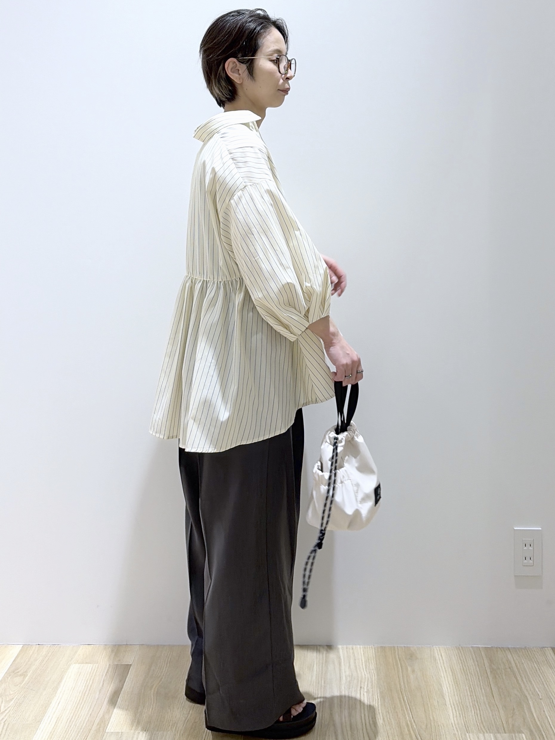 えりさんの「OPAQUE.CLIP｜スキッパーペプラムブラウス【洗濯機OK】」を使ったコーディネート