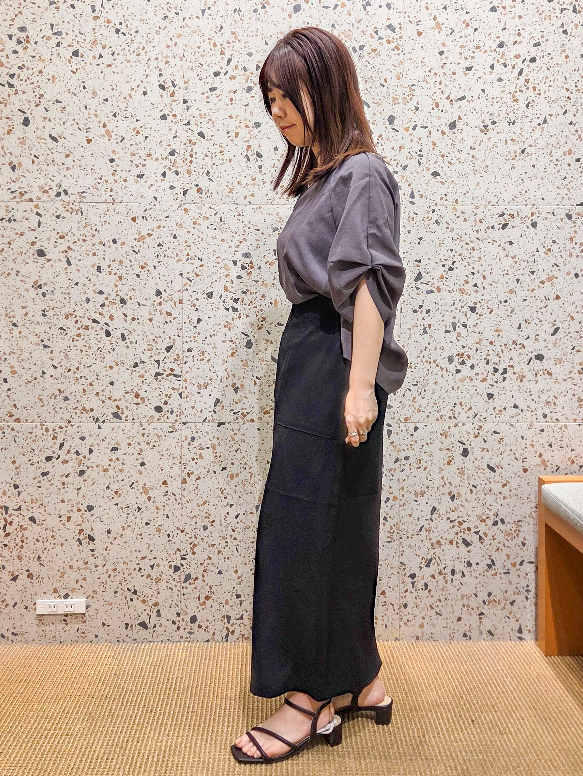 なつみさんの「OPAQUE.CLIP｜【接触冷感／吸水速乾】リネンライク タックスリーブブラウス《セットアップ対応／洗濯機OK》」を使ったコーディネート