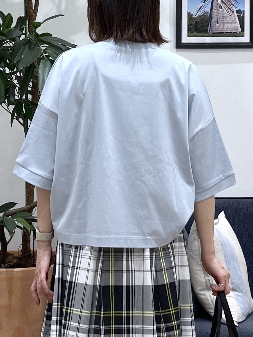 canaさんの「Dessin｜【新色追加/体型カバー】美光沢カットソーボクシーシルエット」を使ったコーディネート