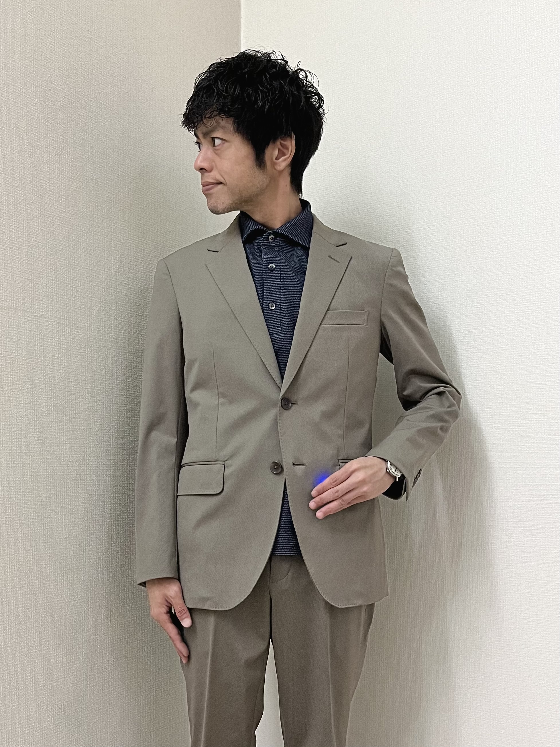 URAさんの「TAKEO KIKUCHI｜【360&deg;ストレッチ/軽量】None Of Stress ライト ジャケット（セットアップ対応）」を使ったコーディネート