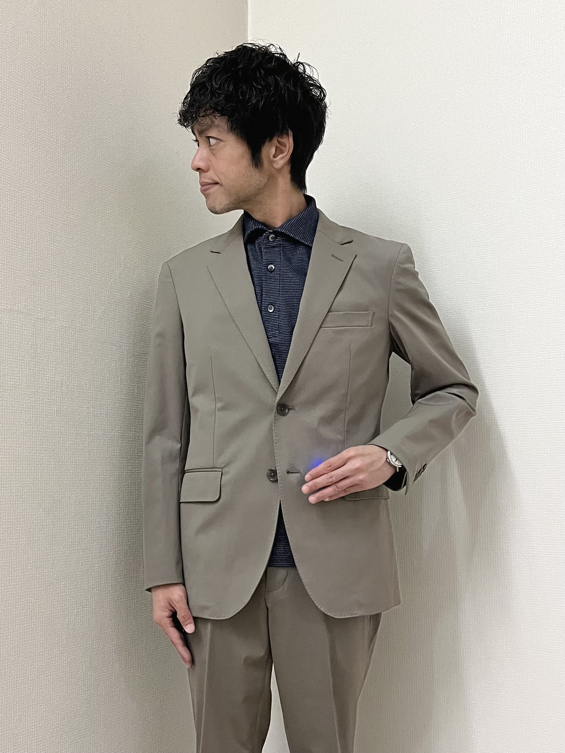 URAさんの「TAKEO KIKUCHI｜【360&deg;ストレッチ/軽量】None Of Stress ライト ジャケット（セットアップ対応）」を使ったコーディネート