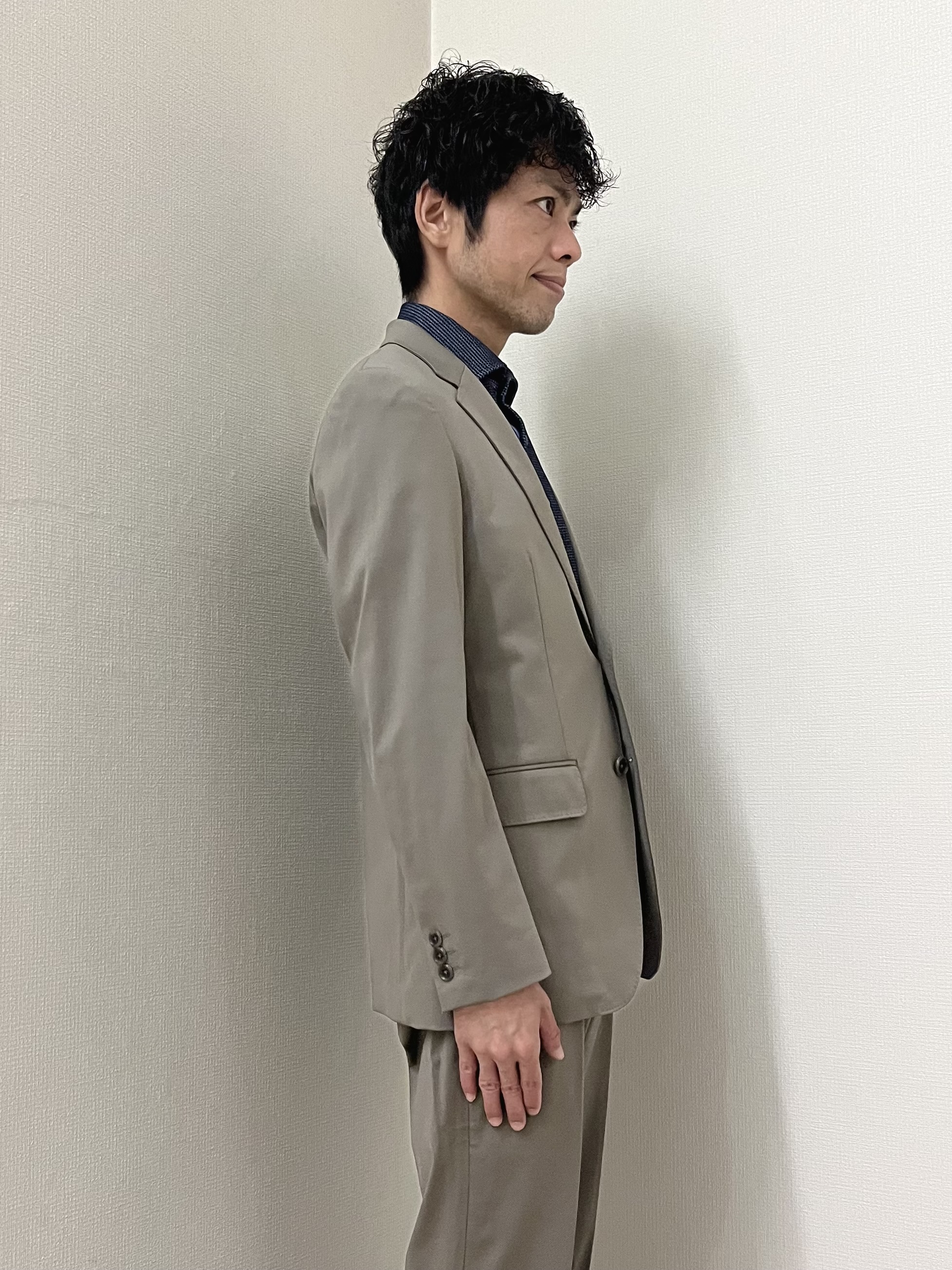 URAさんの「TAKEO KIKUCHI｜【360&deg;ストレッチ/軽量】None Of Stress ライト ジャケット（セットアップ対応）」を使ったコーディネート