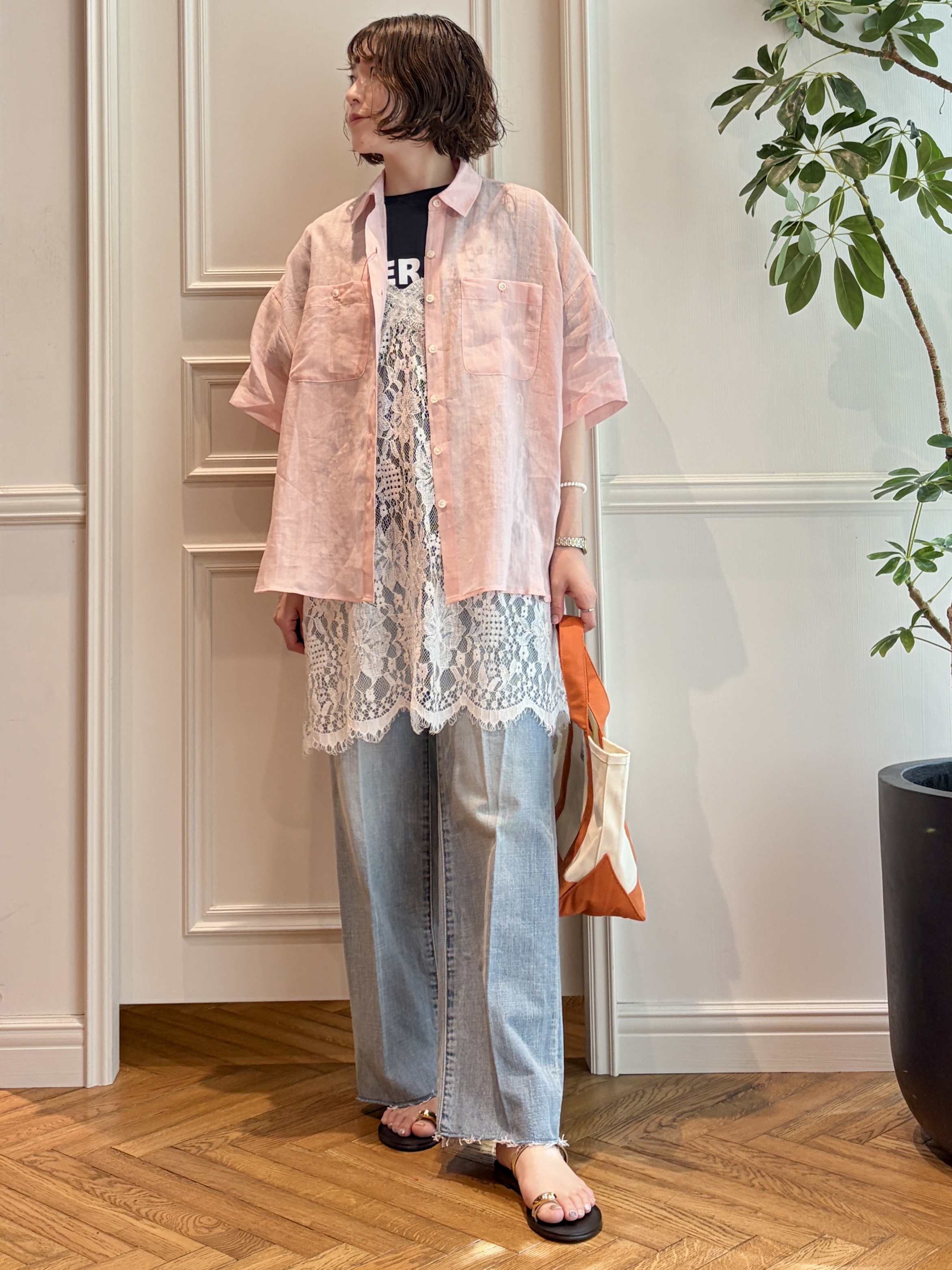 nakaoさんの「DRESSTERIOR｜NICOLAS LAINAS（ニコラスライナス）ソフトソールトングサンダル」を使ったコーディネート
