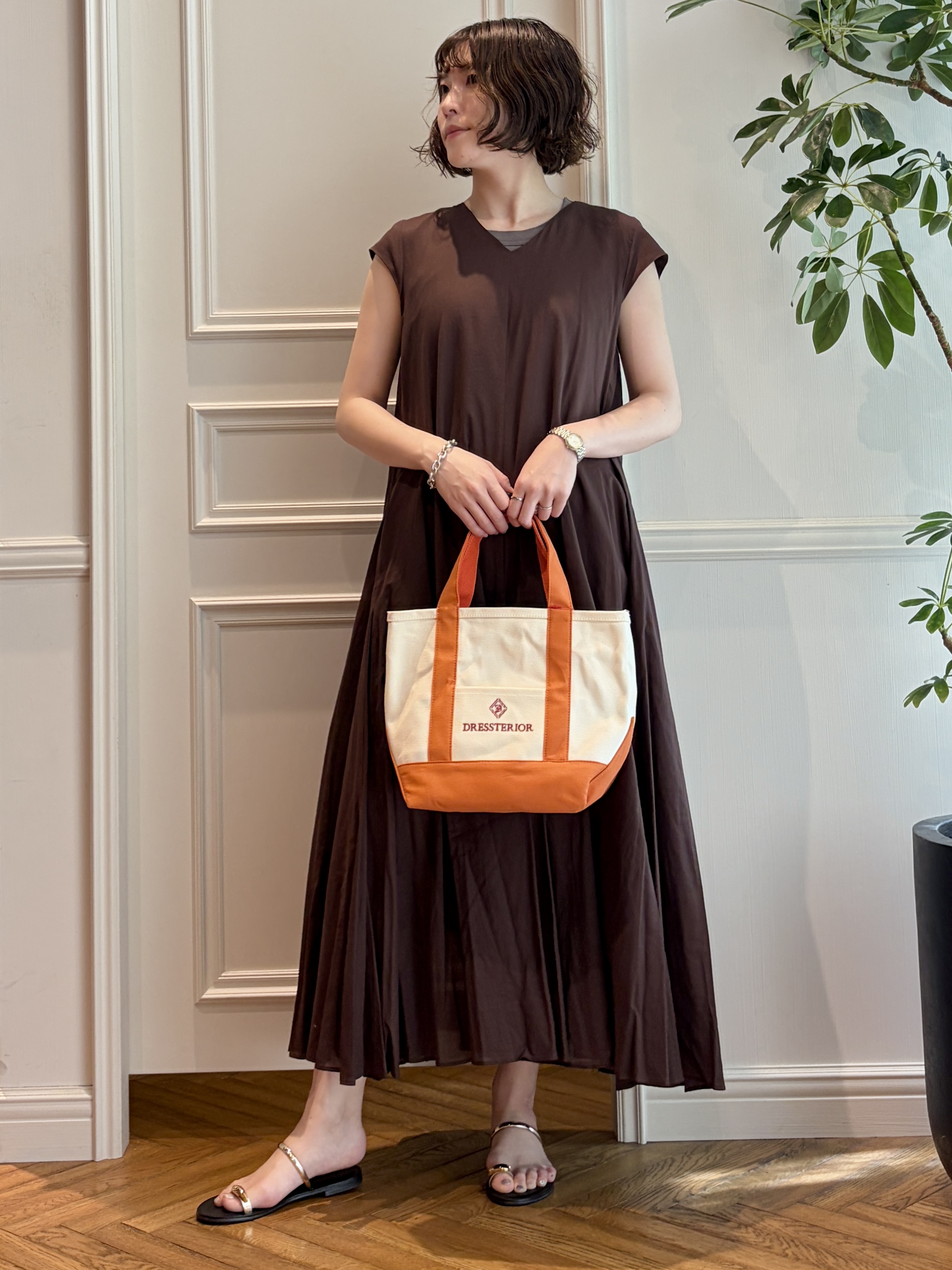 nakaoさんの「DRESSTERIOR｜NICOLAS LAINAS（ニコラスライナス）ソフトソールトングサンダル」を使ったコーディネート