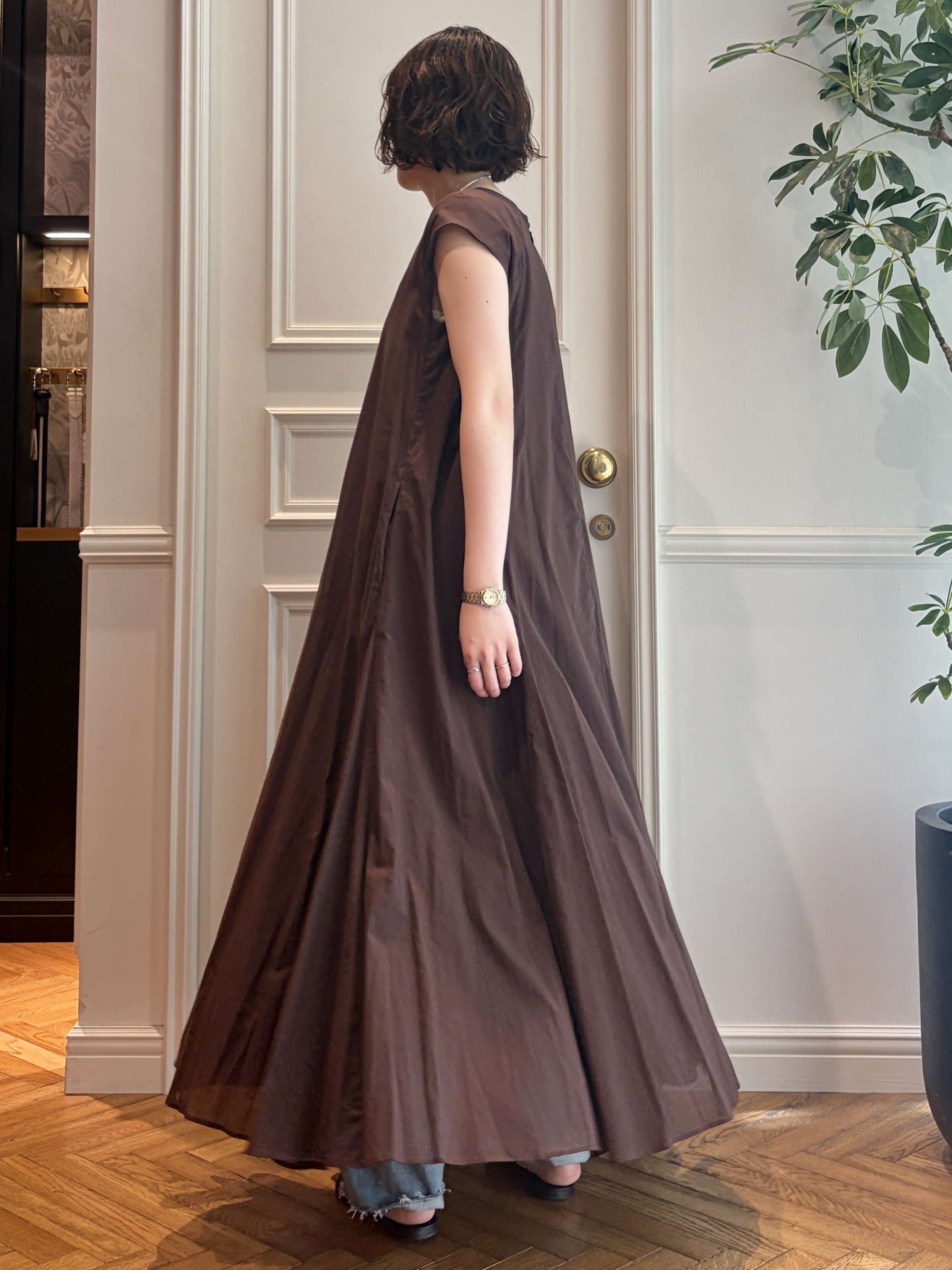 nakaoさんの「DRESSTERIOR｜NICOLAS LAINAS（ニコラスライナス）ソフトソールトングサンダル」を使ったコーディネート