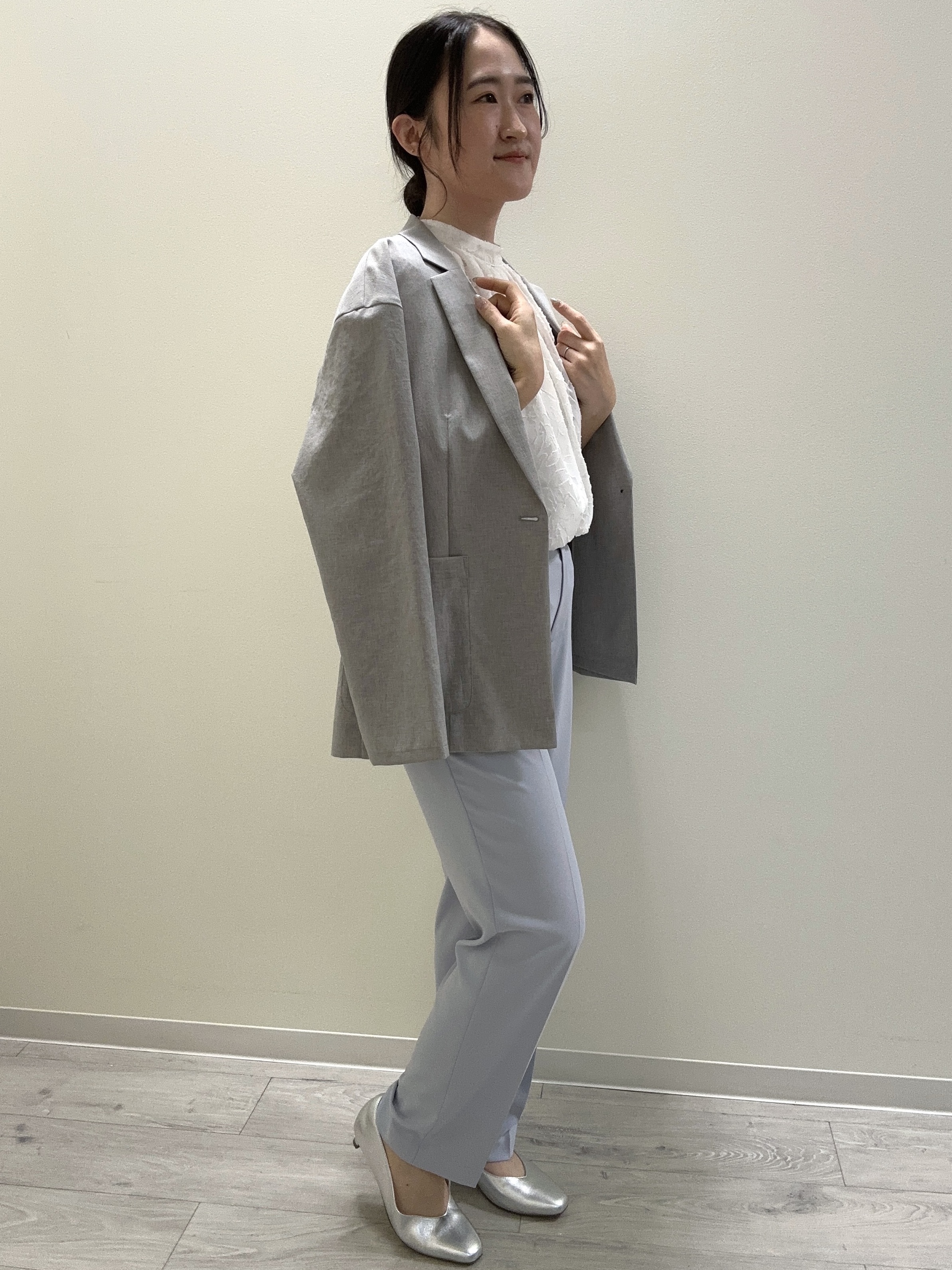 末廣美智子さんの「Reflect｜【SS-4Lサイズ／接触冷感／シワになりにくい】リラクシーテーラードジャケット」を使ったコーディネート