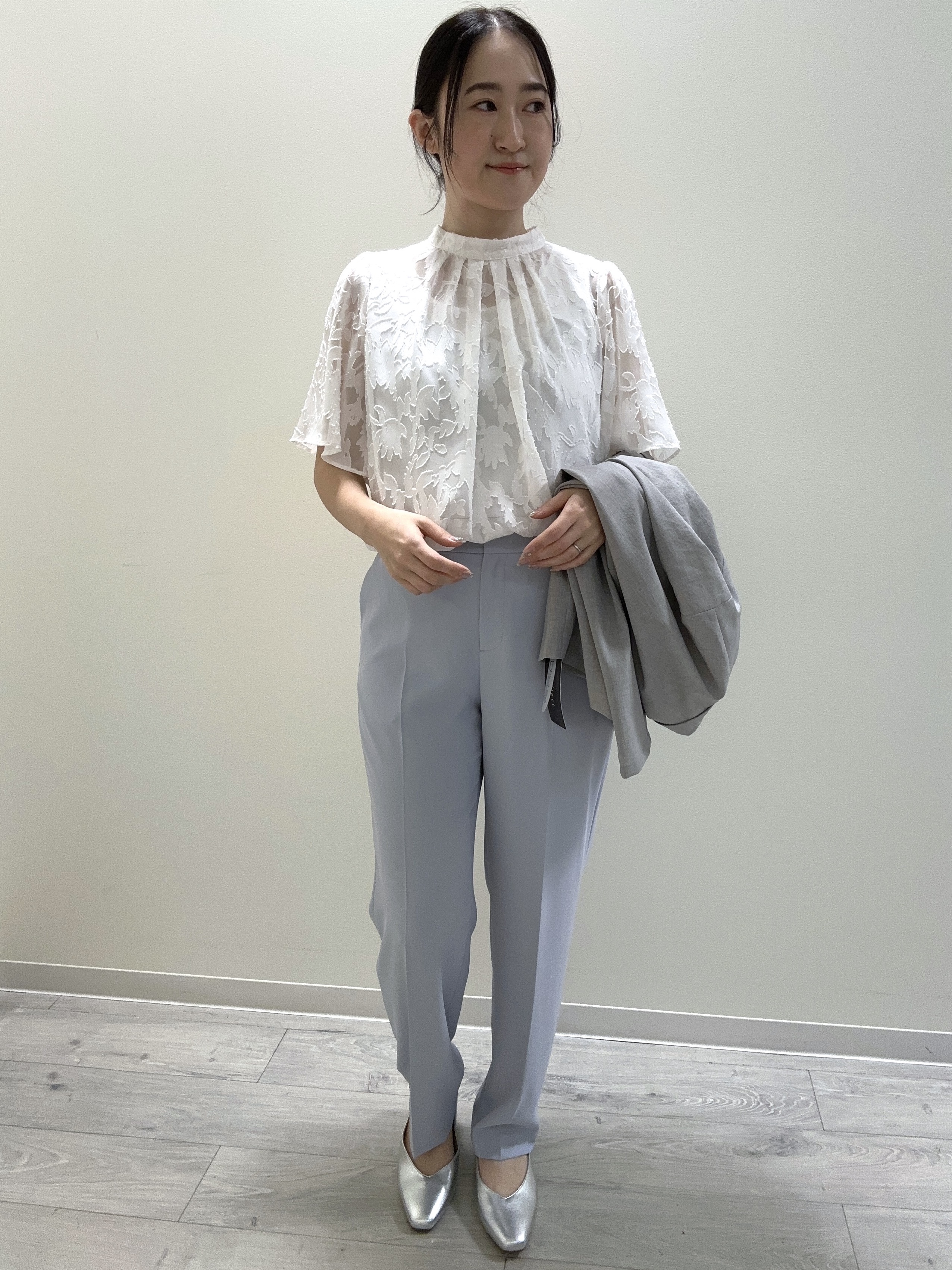 末廣美智子さんの「Reflect｜【SS-4Lサイズ／接触冷感／シワになりにくい】リラクシーテーラードジャケット」を使ったコーディネート
