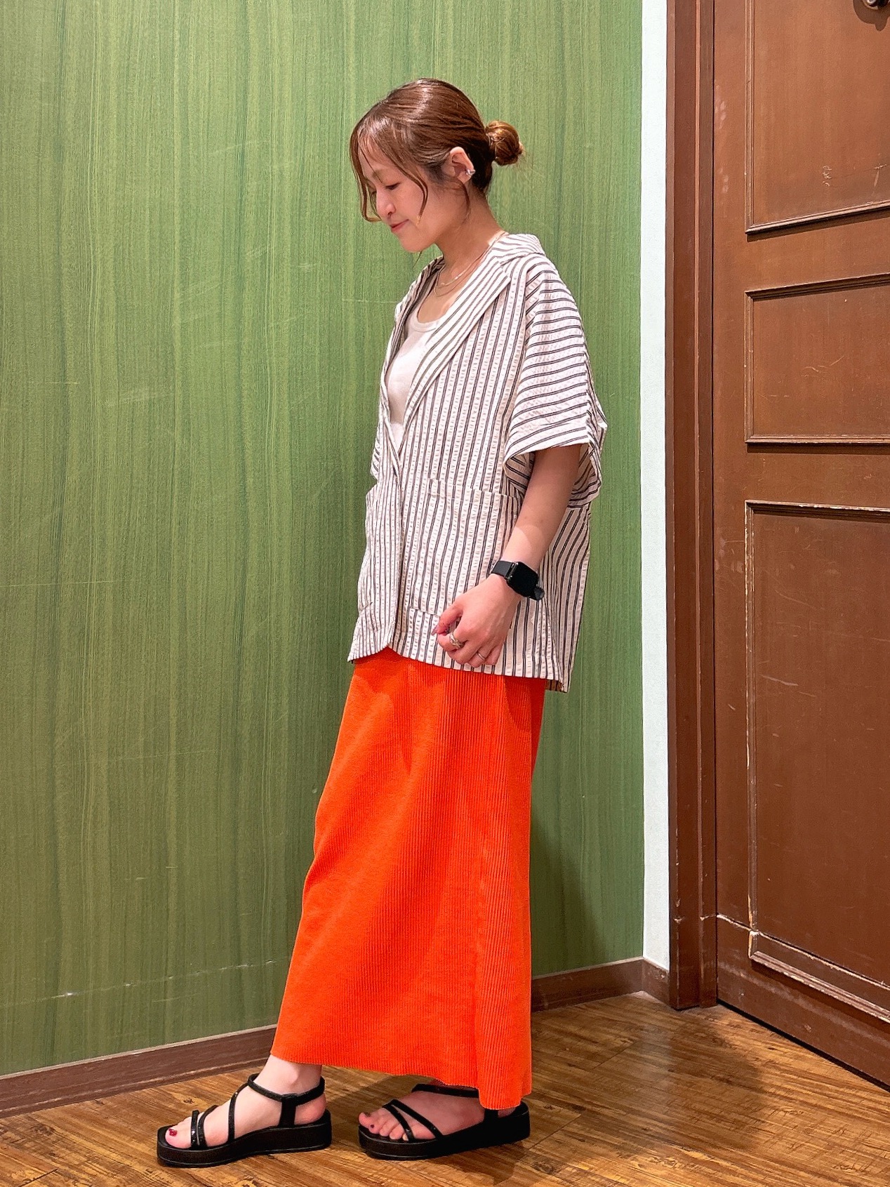 かおりさんの「SHOO･LA･RUE｜【ひんやり/吸水速乾/セットアップ可】羽織るだけで主役になる サッカーストライプシャツジャケット」を使ったコーディネート