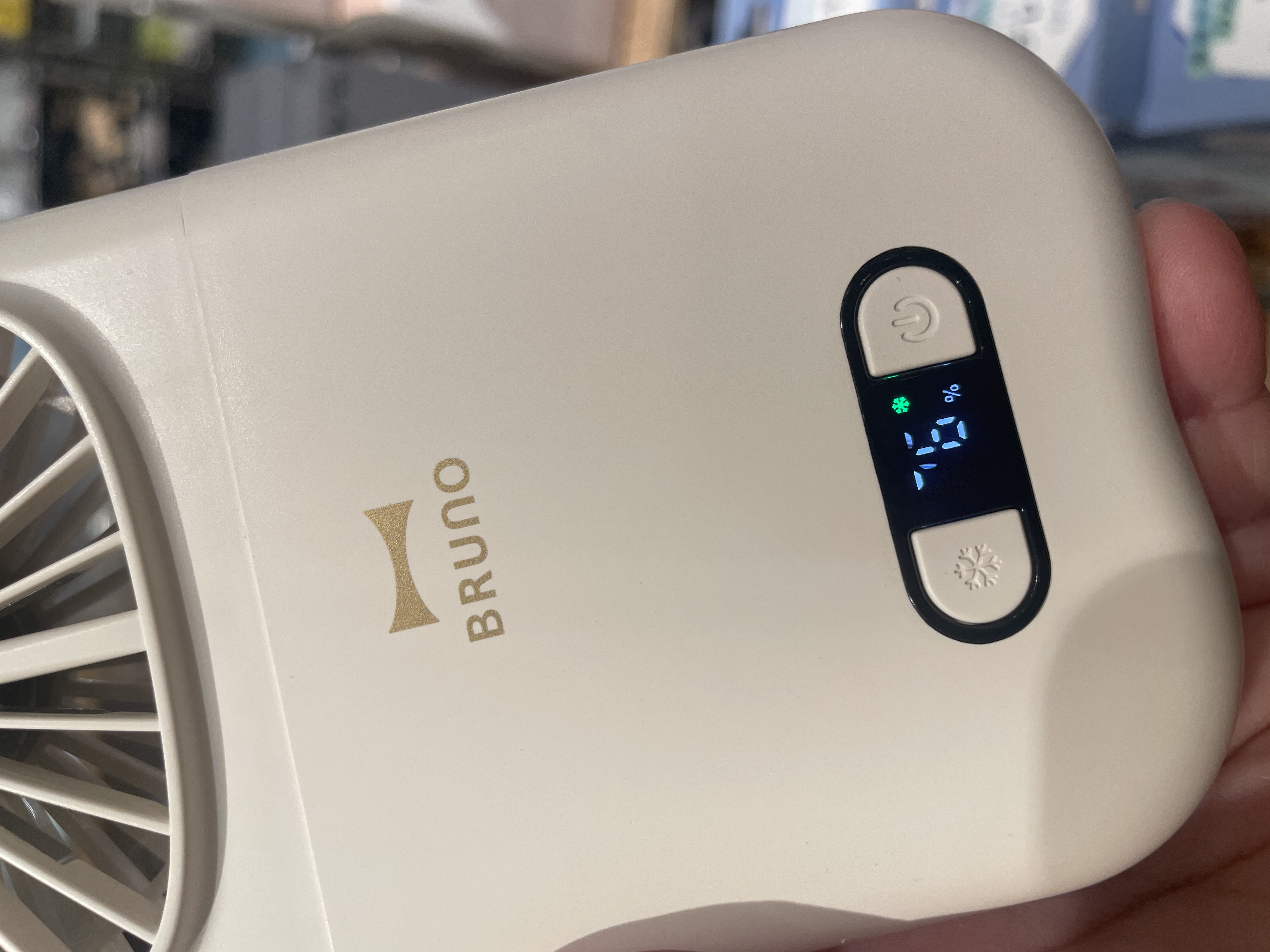まのちゃんさんの「212 KITCHEN STORE｜6WAY冷却フォールディングファン IV ＜BRUNO ブルーノ＞」を使ったコーディネート