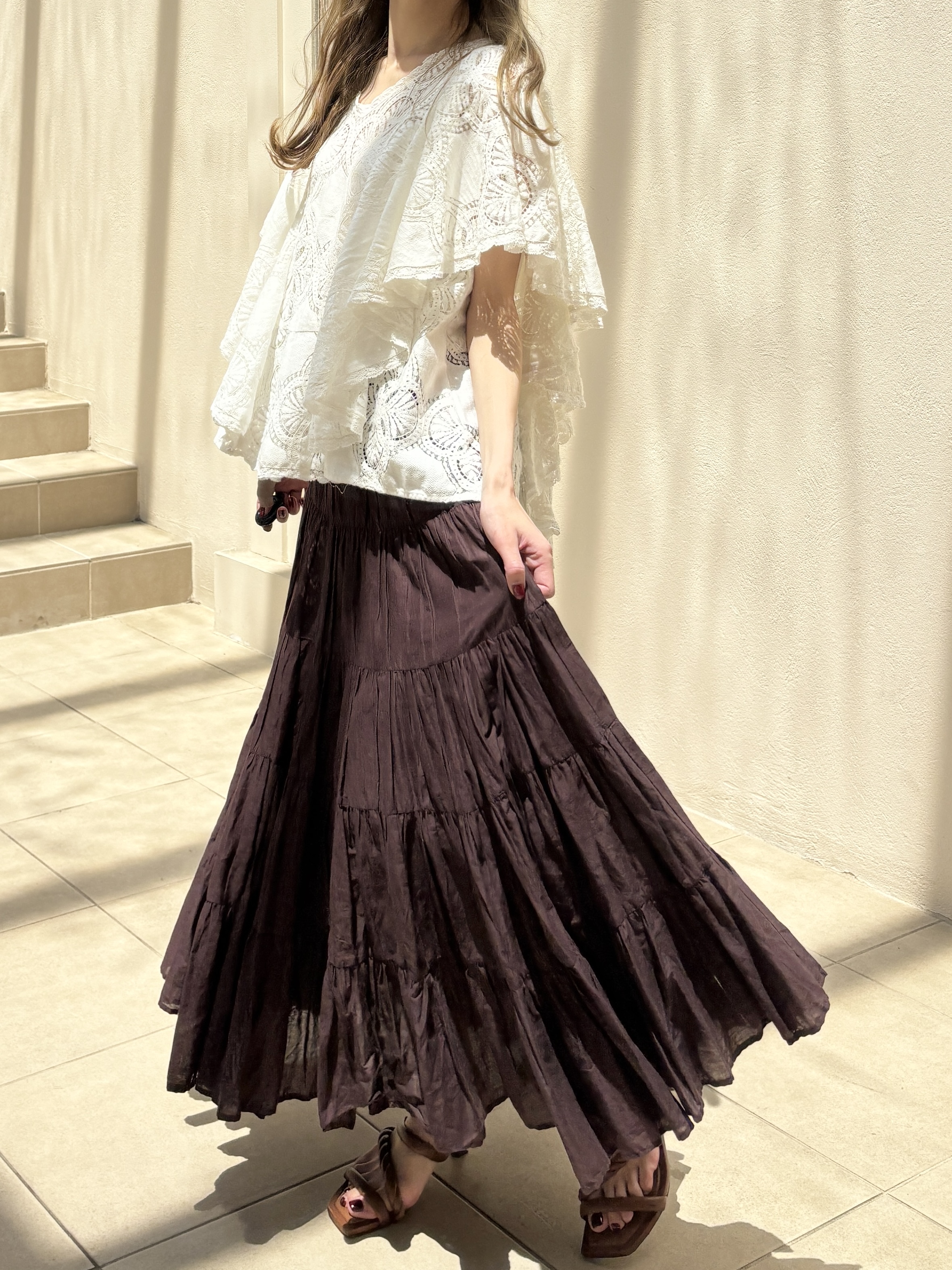 清水夏姫さんの「DRESSTERIOR｜ラッセルレース ブラウス」を使ったコーディネート
