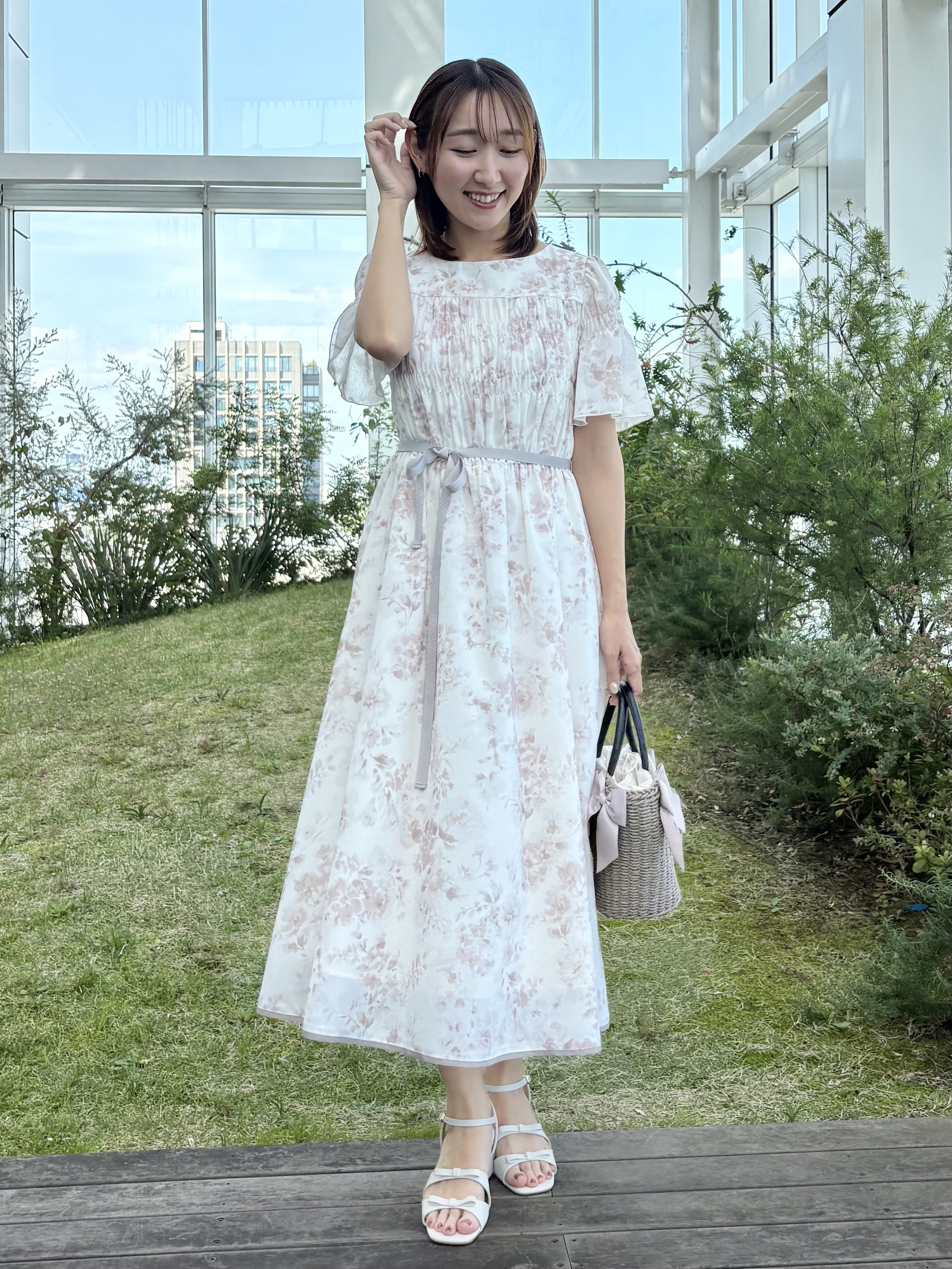 みぃさんの「Couture brooch｜【洗える】クラウディフラワー ワンピース」を使ったコーディネート