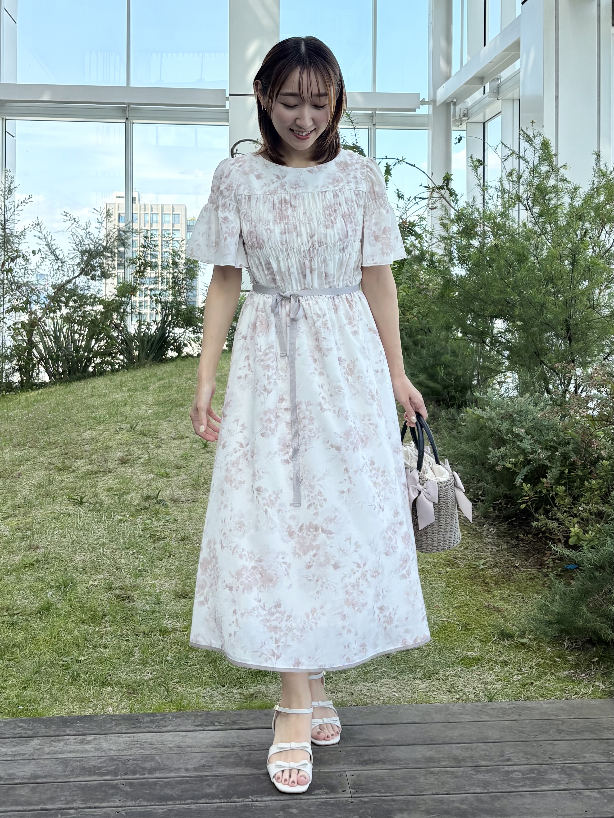 みぃさんの「Couture brooch｜【洗える】クラウディフラワー ワンピース」を使ったコーディネート