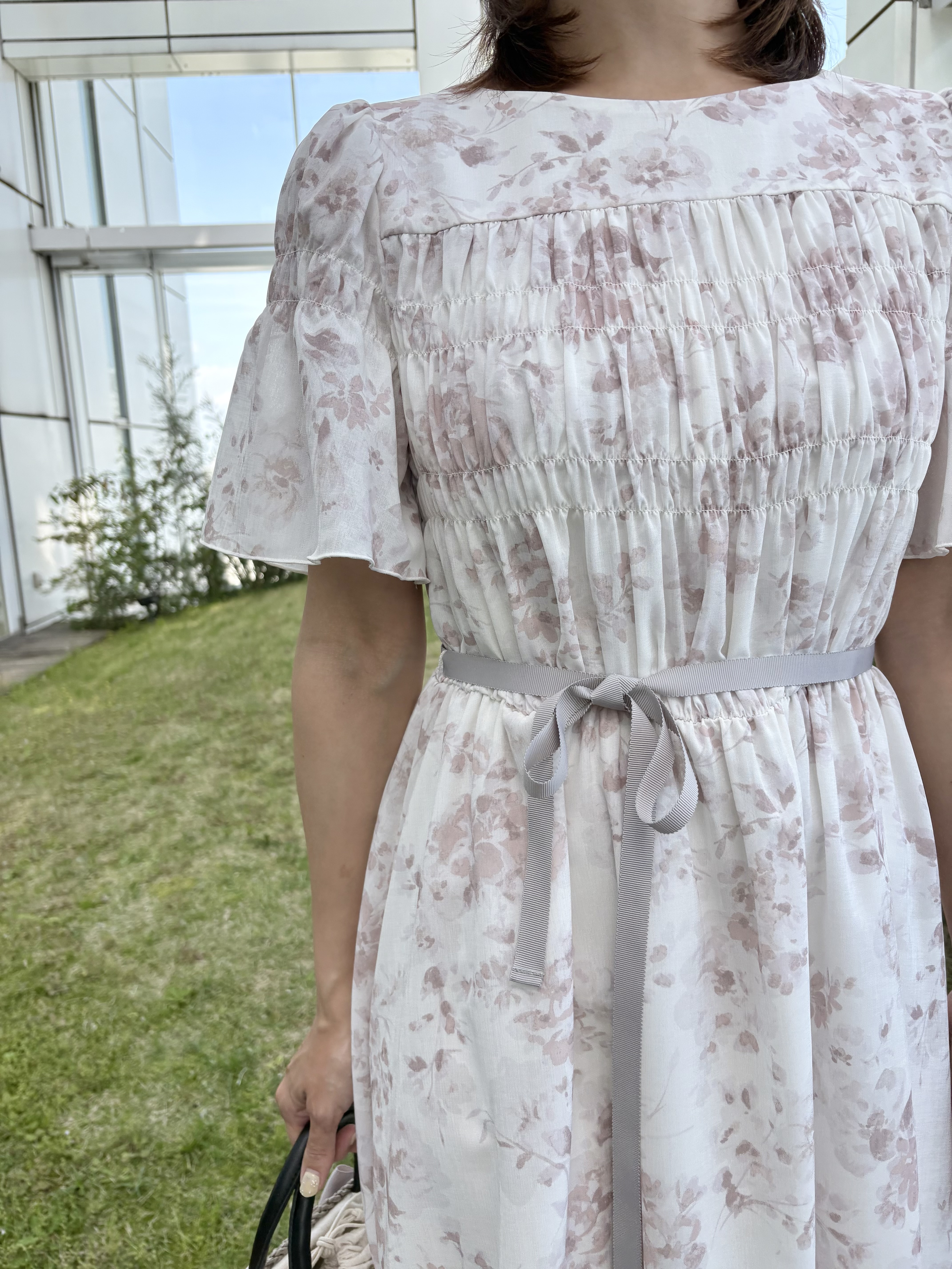 みぃさんの「Couture brooch｜【洗える】クラウディフラワー ワンピース」を使ったコーディネート
