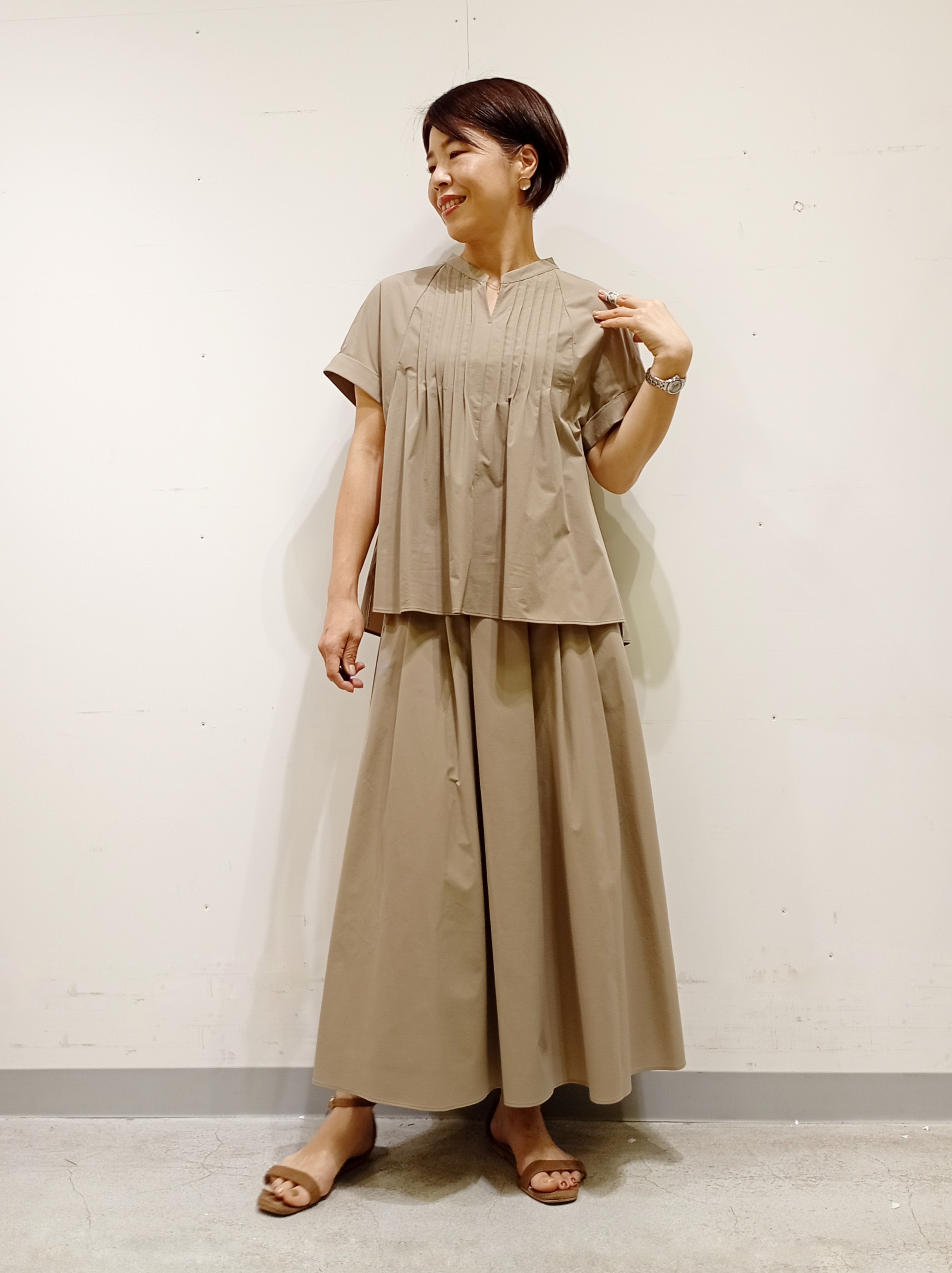 Kさんの「INDIVI｜【撥水／UVケア／SETUP可能】軽量ベルト付きAラインワンピース」を使ったコーディネート