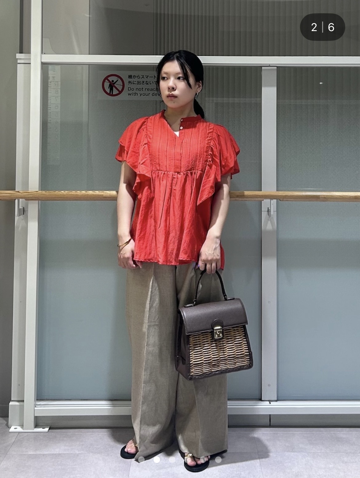 とりみさんの「DRESSTERIOR｜コットンシルク ラッフルスリーブ ブラウス」を使ったコーディネート