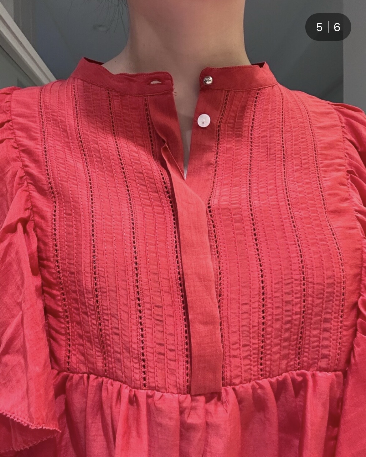 とりみさんの「DRESSTERIOR｜コットンシルク ラッフルスリーブ ブラウス」を使ったコーディネート