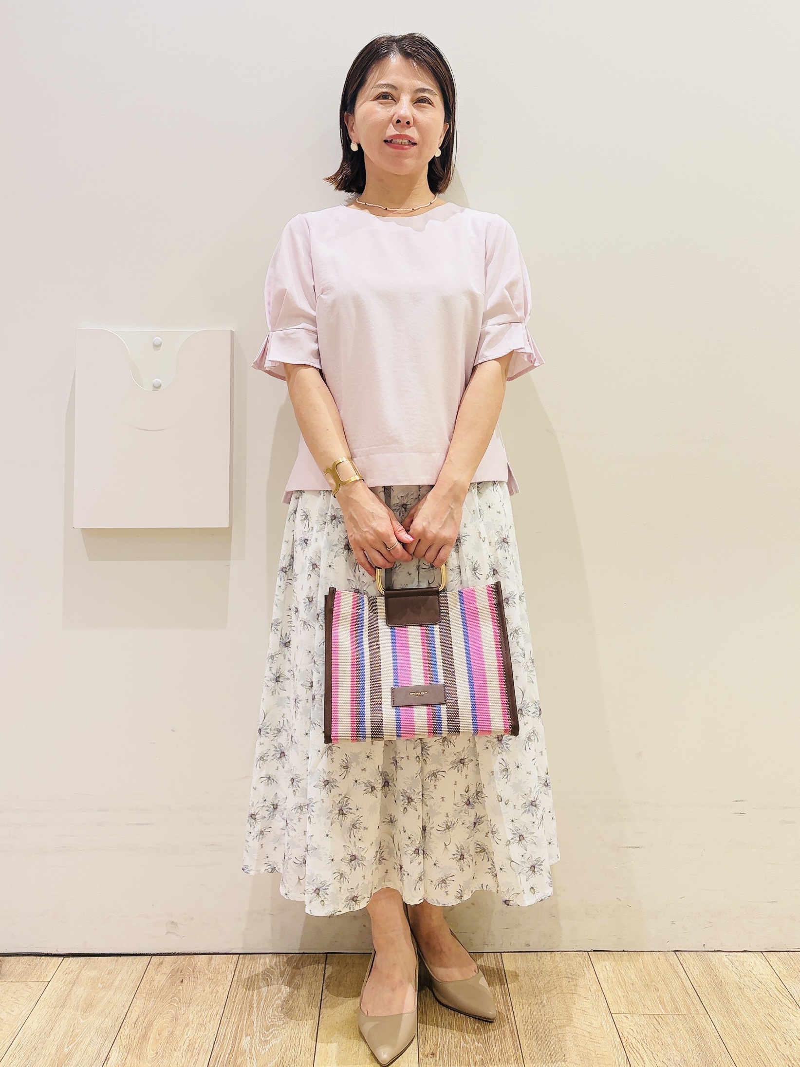YUKOさんの「index｜【接触冷感】タックパフスリーブブラウス《吸水速乾／防シワ／洗濯機OK／XS～3L／6col》」を使ったコーディネート