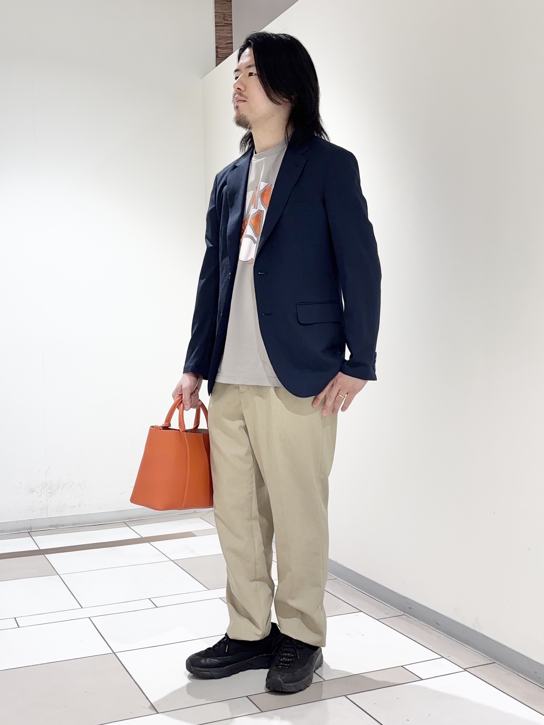 及川さんの「TAKEO KIKUCHI｜【Begin5月号掲載/通気性】トリコットサッカー ジャケット」を使ったコーディネート
