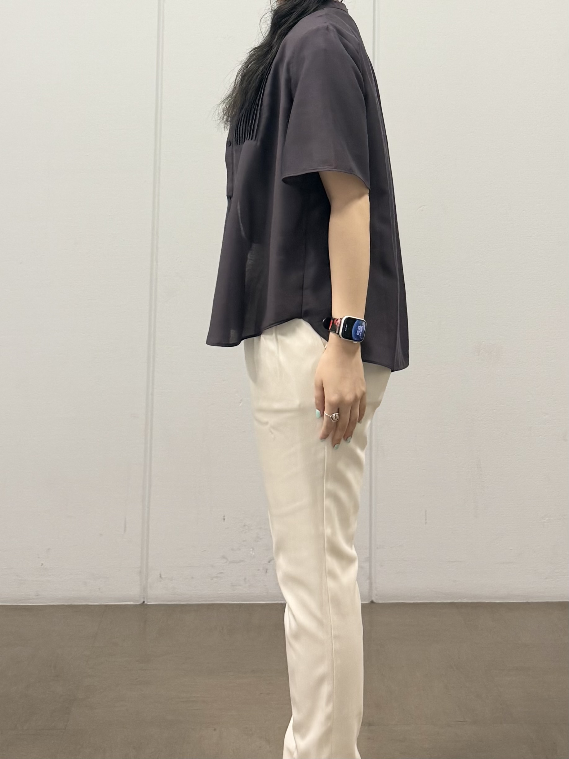 mizukiさんの「INDIVI｜【UVケア／選べるグラフィック】スムースジャージTシャツ」を使ったコーディネート