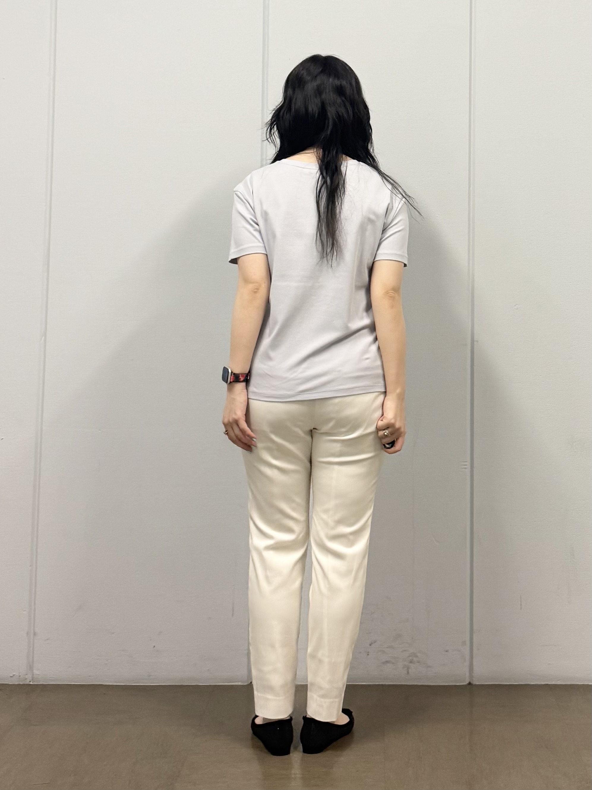mizukiさんの「INDIVI｜【UVケア／選べるグラフィック】スムースジャージTシャツ」を使ったコーディネート