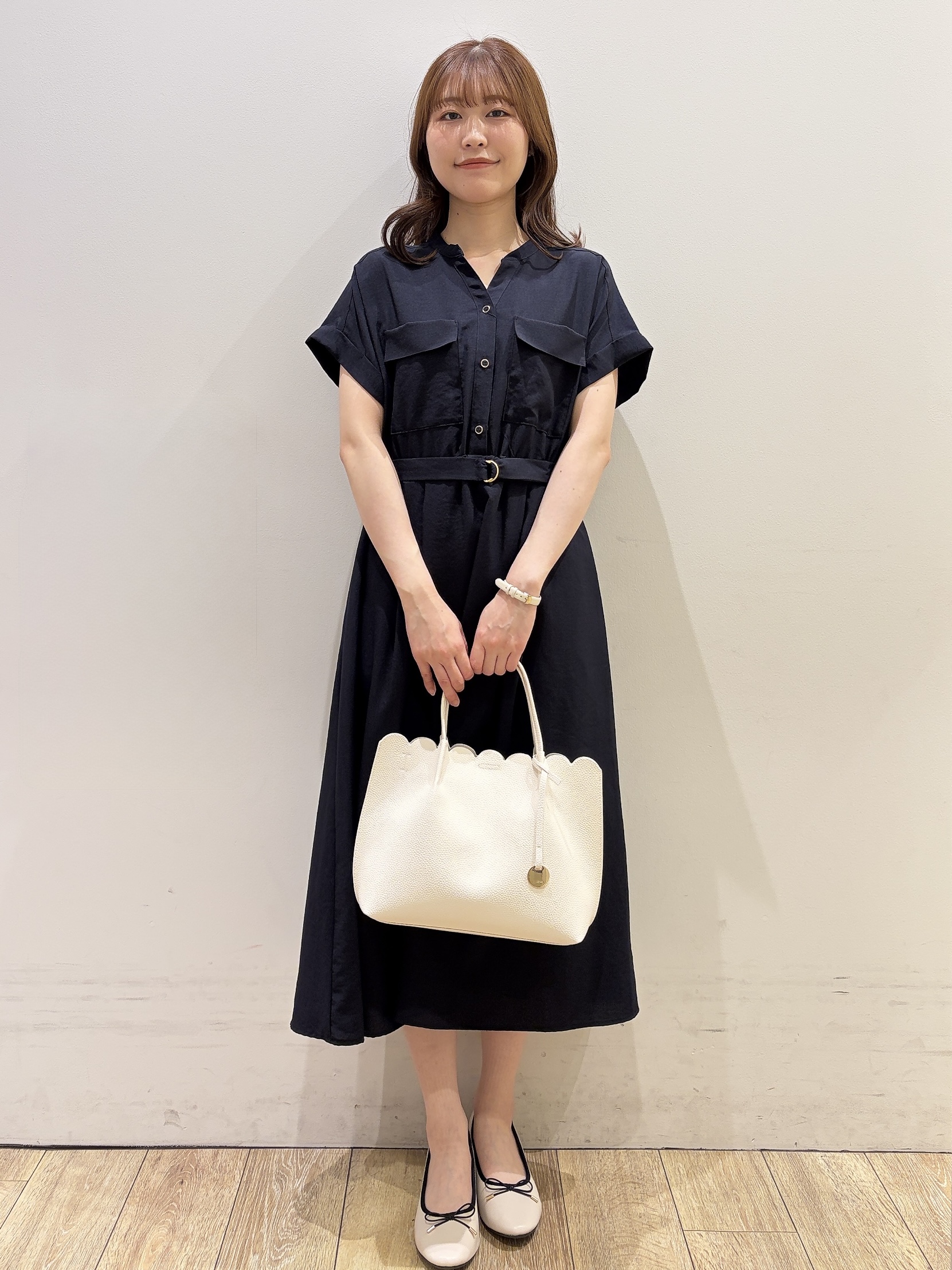 MOMOさんの「index｜ダブルポケットスキッパーワンピース【防シワ／洗濯機OK】《XS～3L／6col》」を使ったコーディネート
