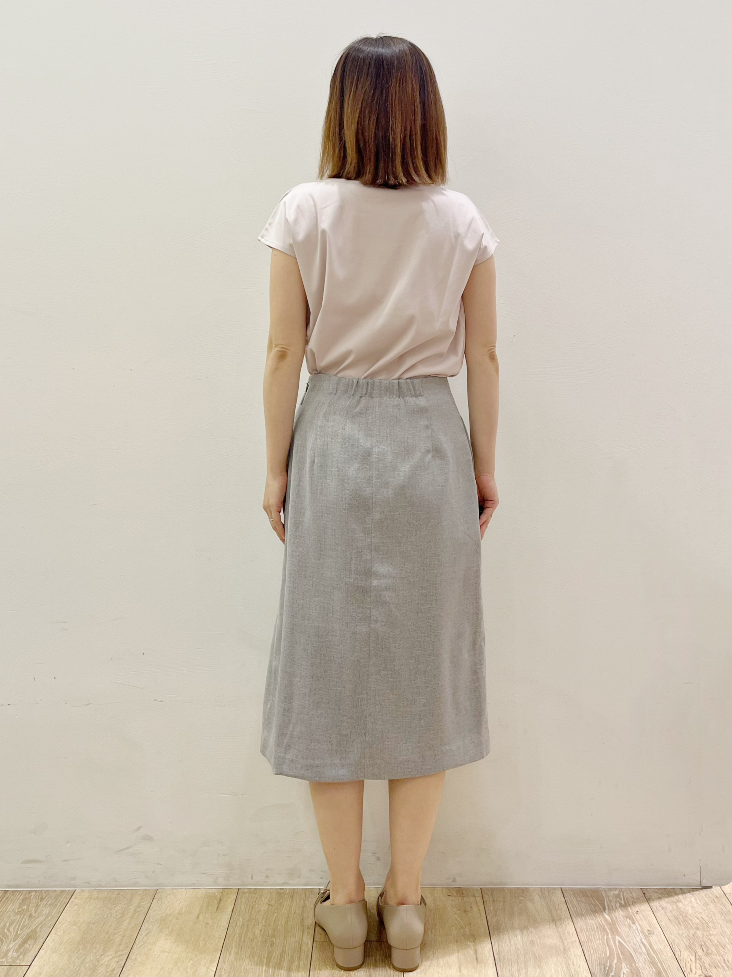 kcさんの「OPAQUE.CLIP｜【接触冷感】ビジューキーネックフレンチトップス《UVケア／洗濯機OK／XS～3L／8col》」を使ったコーディネート