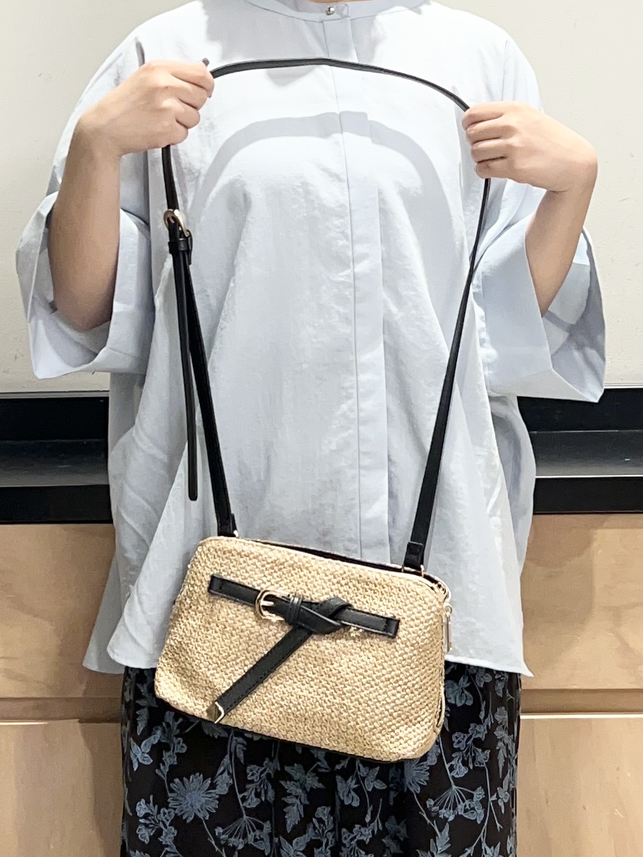 かのさんの「THE SHOP TK｜【高レビュー/体型カバー】さらっと快適 ドルマン5分袖ブラウス」を使ったコーディネート