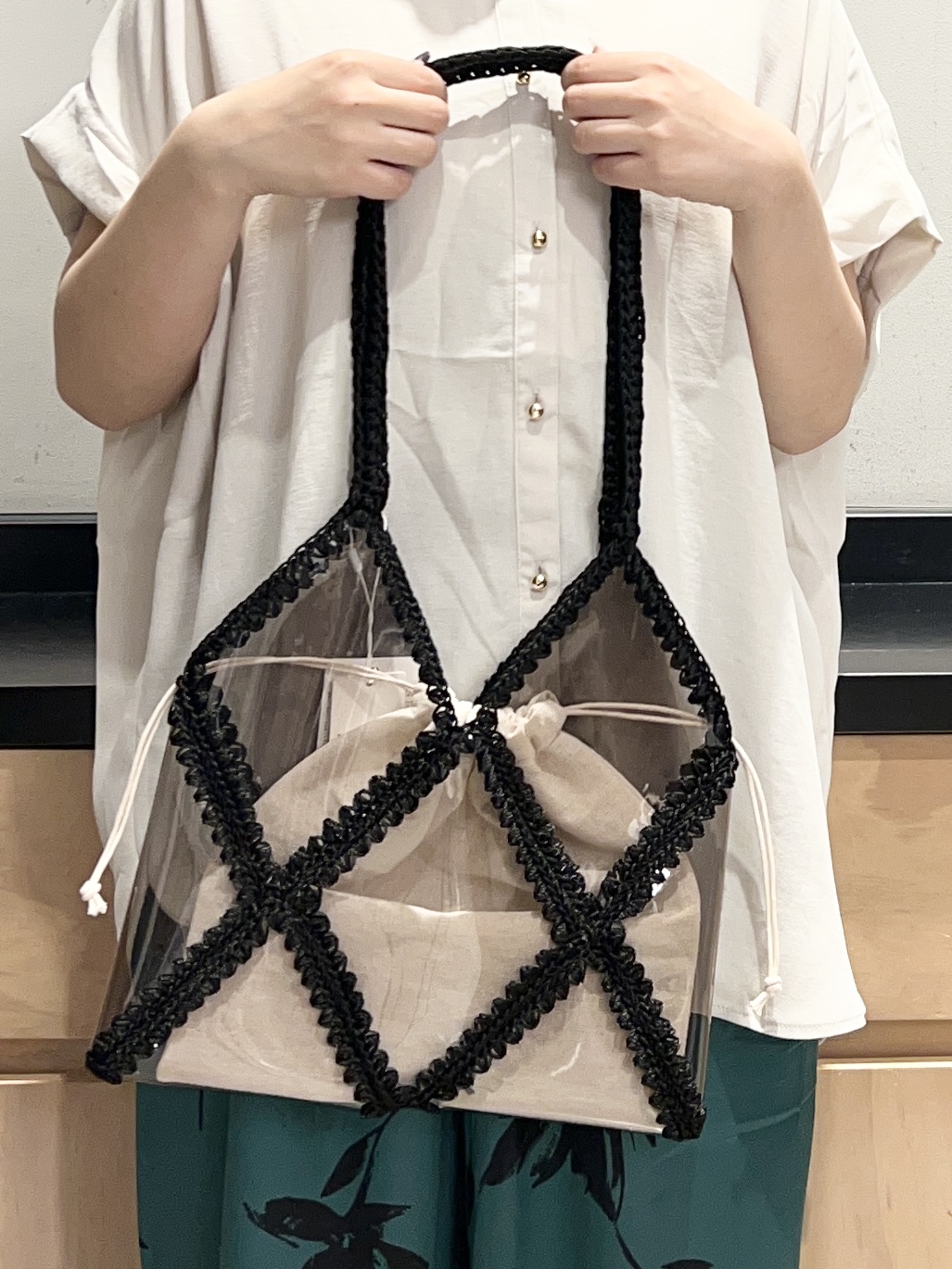 かのさんの「THE SHOP TK｜【ひんやり/防しわ/UV/吸水速乾】襟付き フレンチスリーブシャツ」を使ったコーディネート