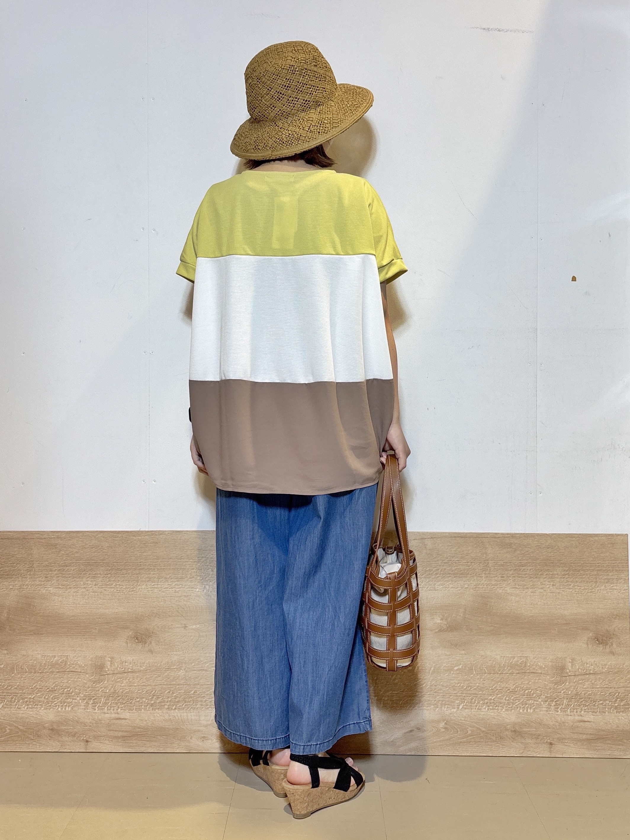 るねさんの「SHOO･LA･RUE｜【S-LL/洗濯機可/体型カバー】1枚で主役になる 3段切替 ドルマンＴシャツ」を使ったコーディネート