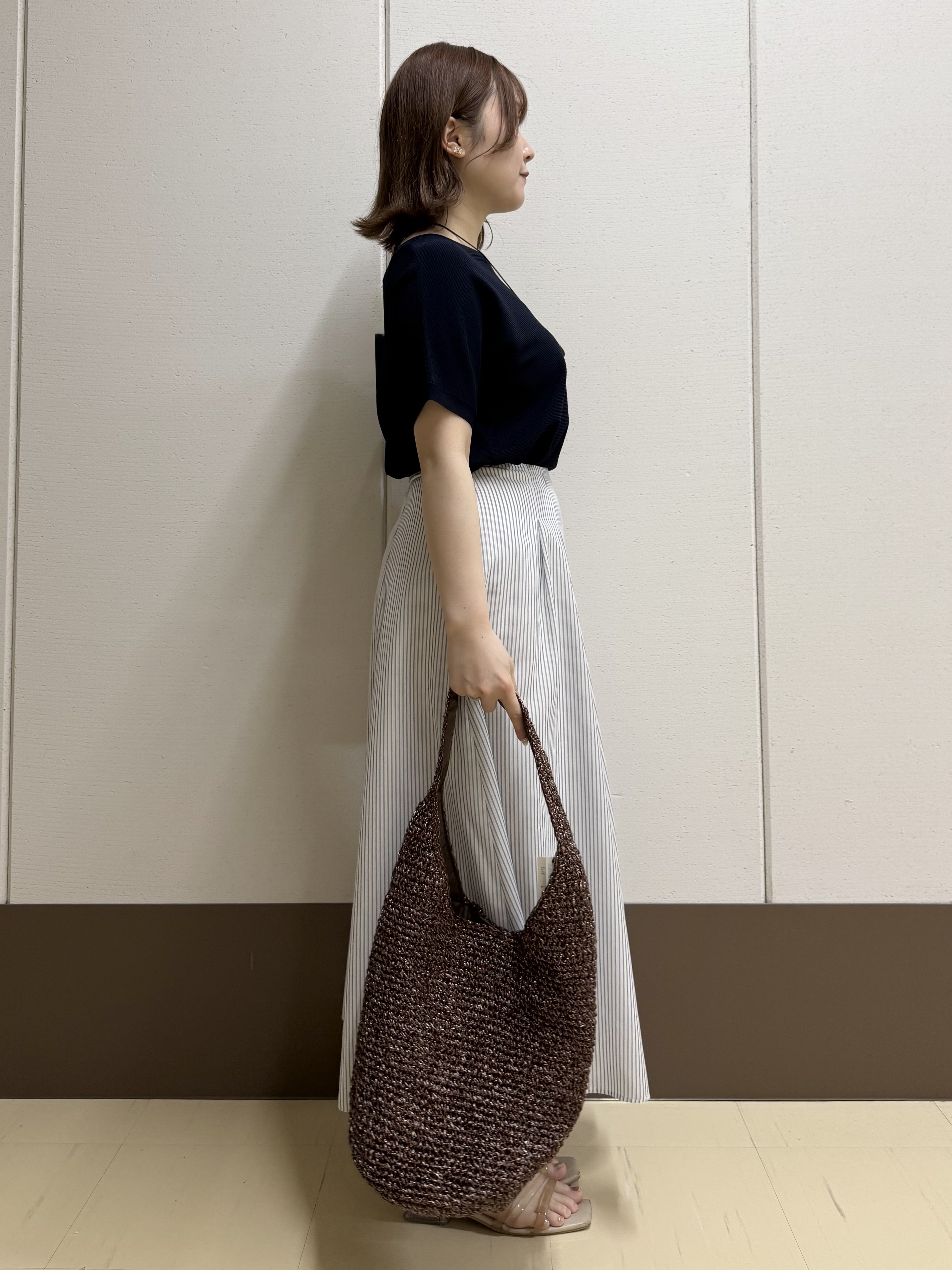 Rikoさんの「INDIVI｜【洗える】ガーター編みVネックニットT」を使ったコーディネート