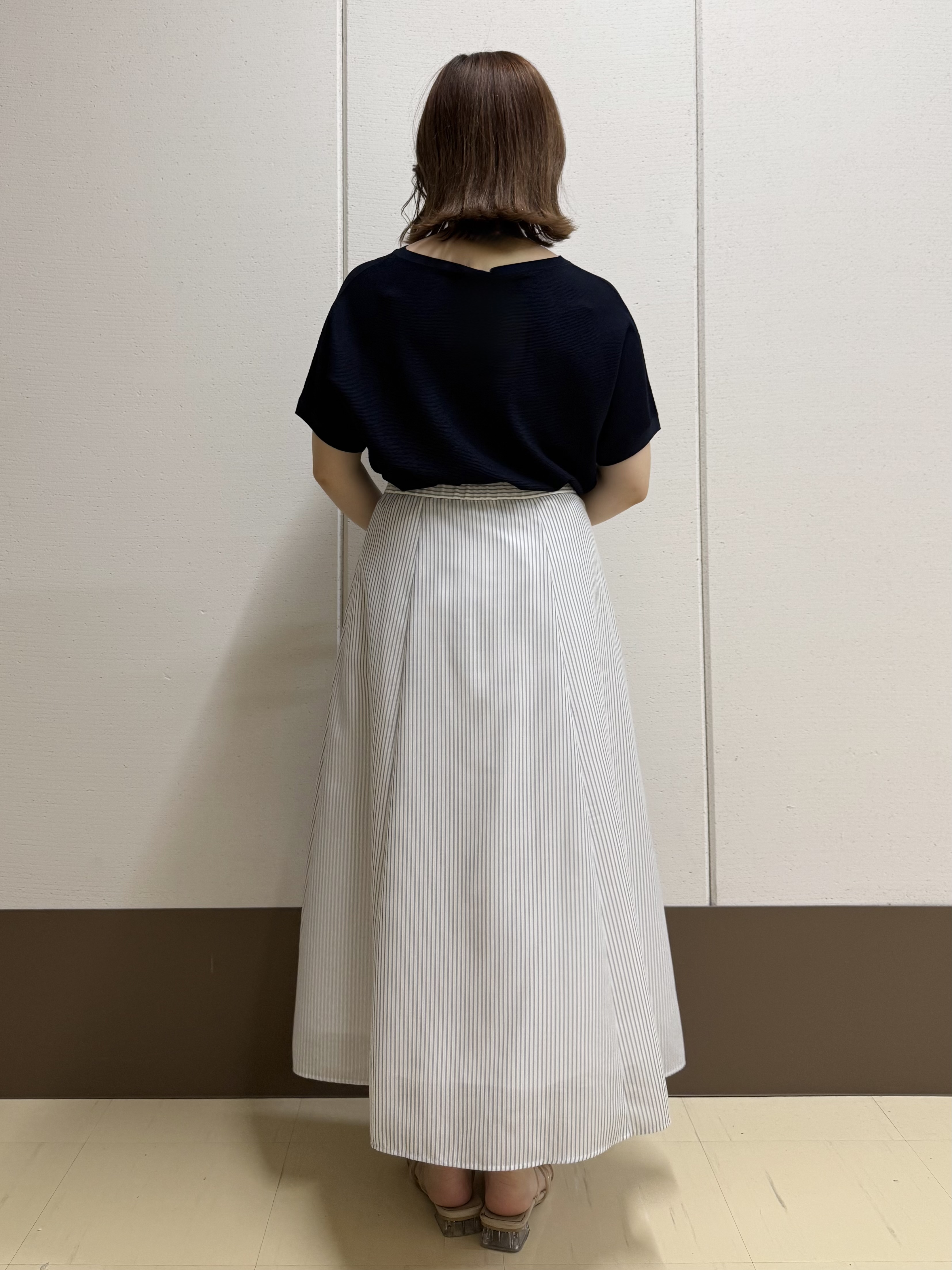 Rikoさんの「INDIVI｜【洗える】ガーター編みVネックニットT」を使ったコーディネート