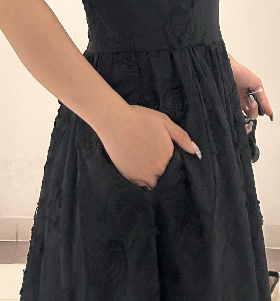 とりみさんの「DRESSTERIOR｜【ウォッシャブル】コットン エンブロイダリードレス」を使ったコーディネート