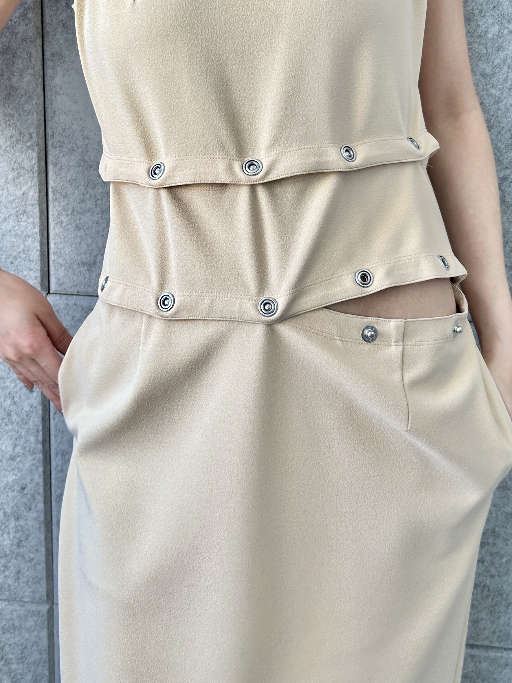 harunaさんの「CODE A｜modular split dress」を使ったコーディネート