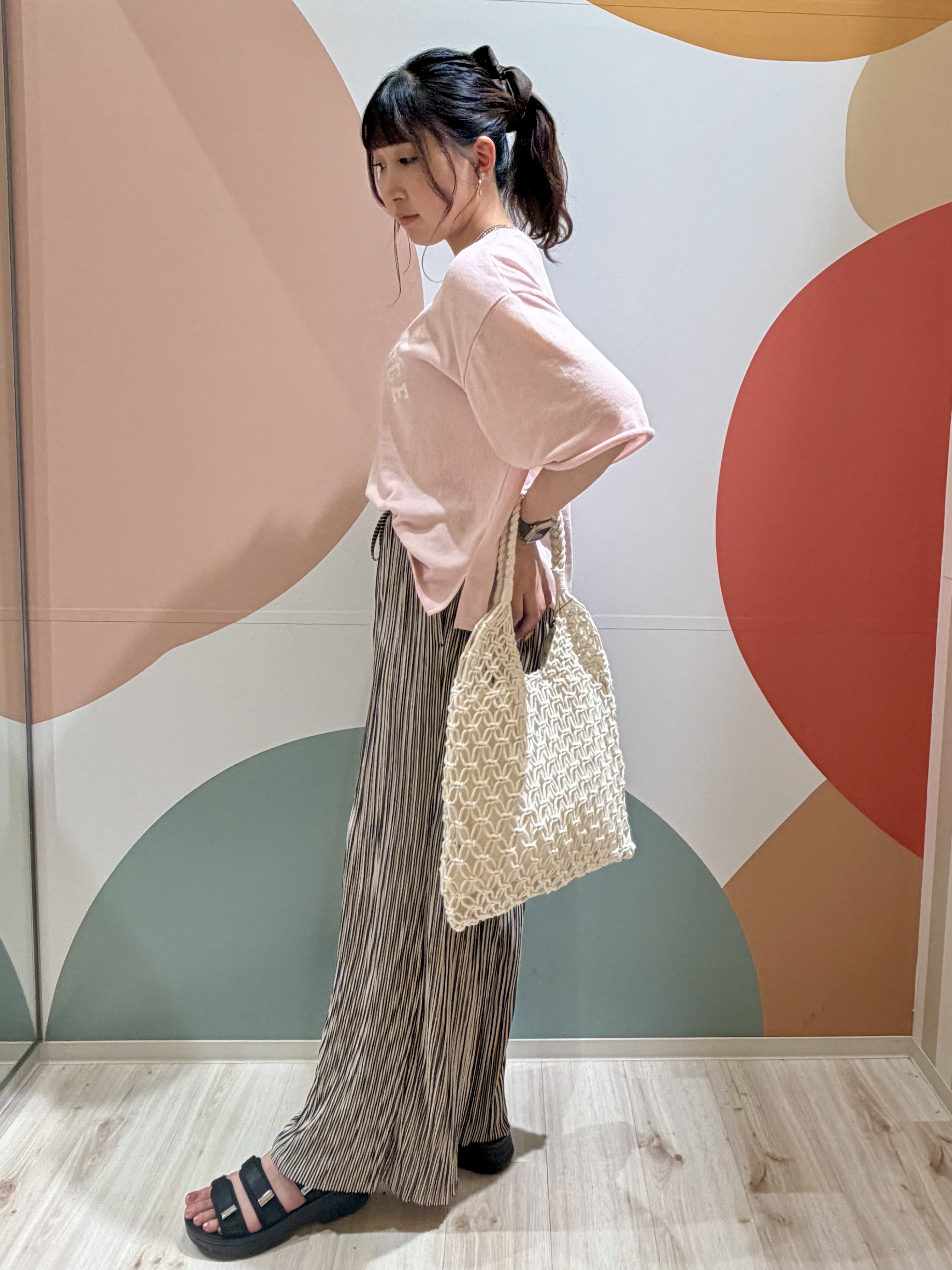 末っ子さんの「SHOO･LA･RUE｜【S-LL】大人のシアー感 風合い楽しむバンドカラーシャツ」を使ったコーディネート