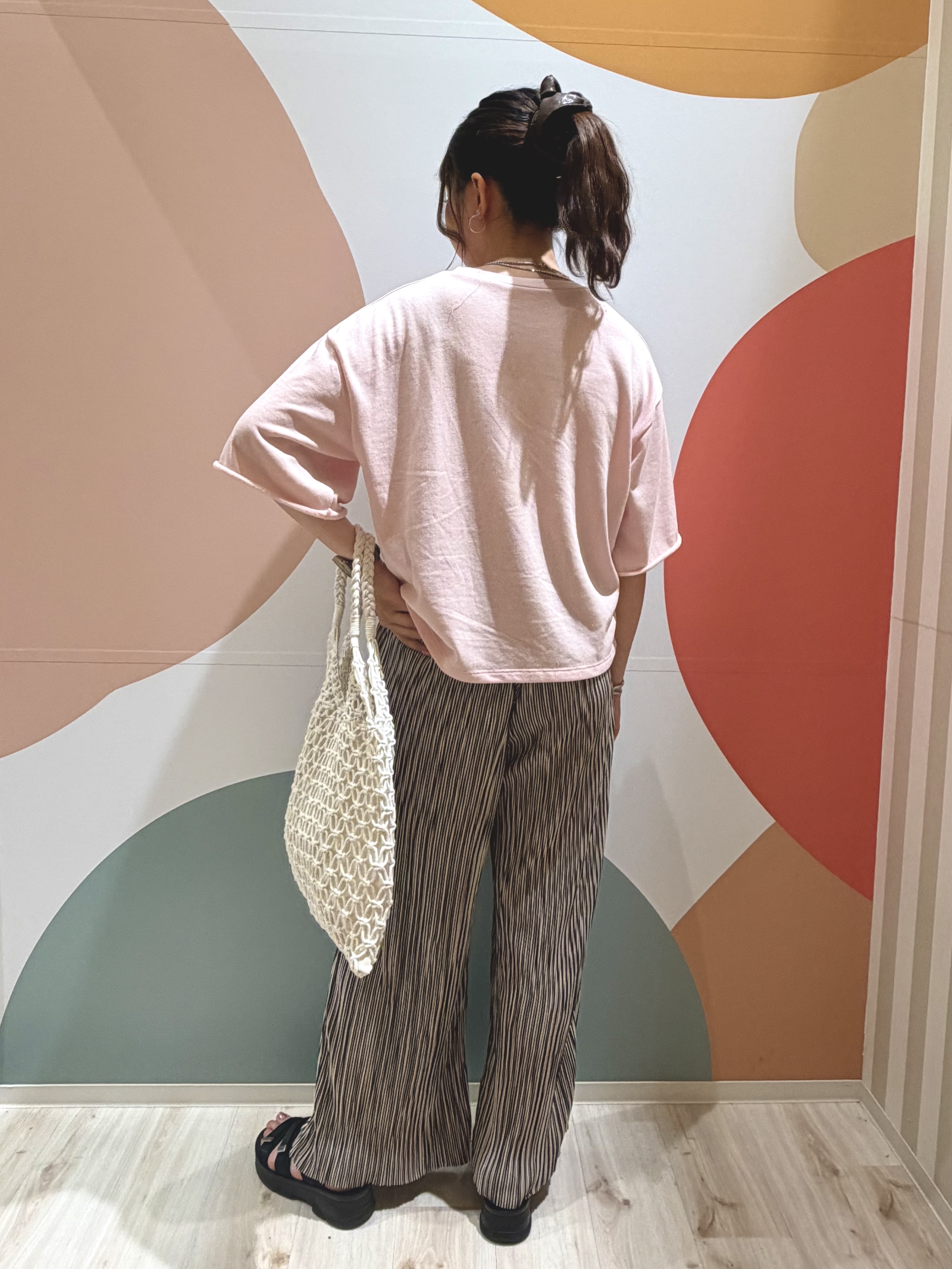 末っ子さんの「SHOO･LA･RUE｜【S-LL】大人のシアー感 風合い楽しむバンドカラーシャツ」を使ったコーディネート