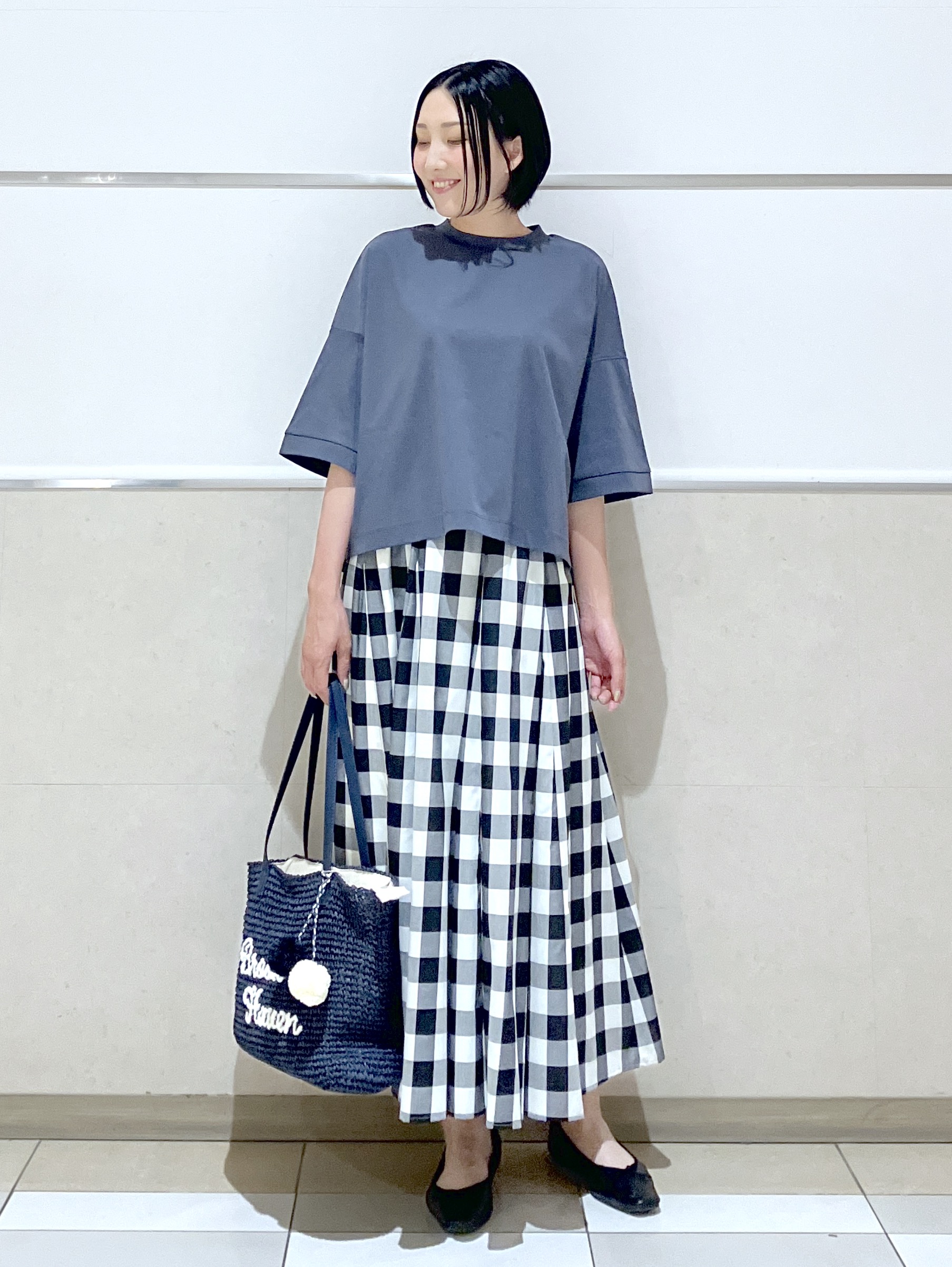 eriko さんの「Dessin｜【新色追加/体型カバー】美光沢カットソーボクシーシルエット」を使ったコーディネート
