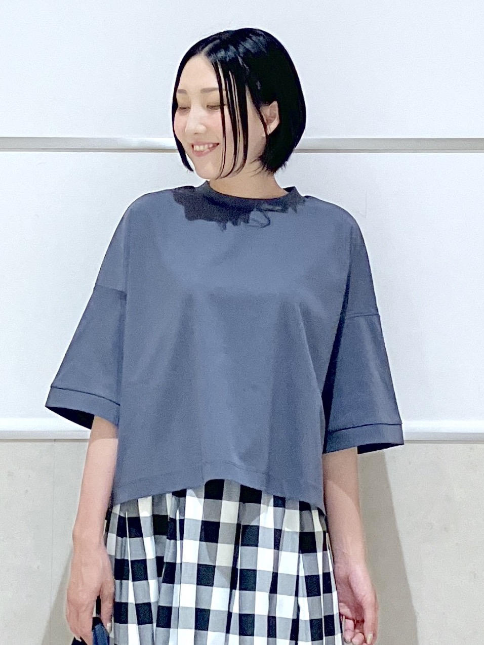 eriko さんの「Dessin｜【新色追加/体型カバー】美光沢カットソーボクシーシルエット」を使ったコーディネート