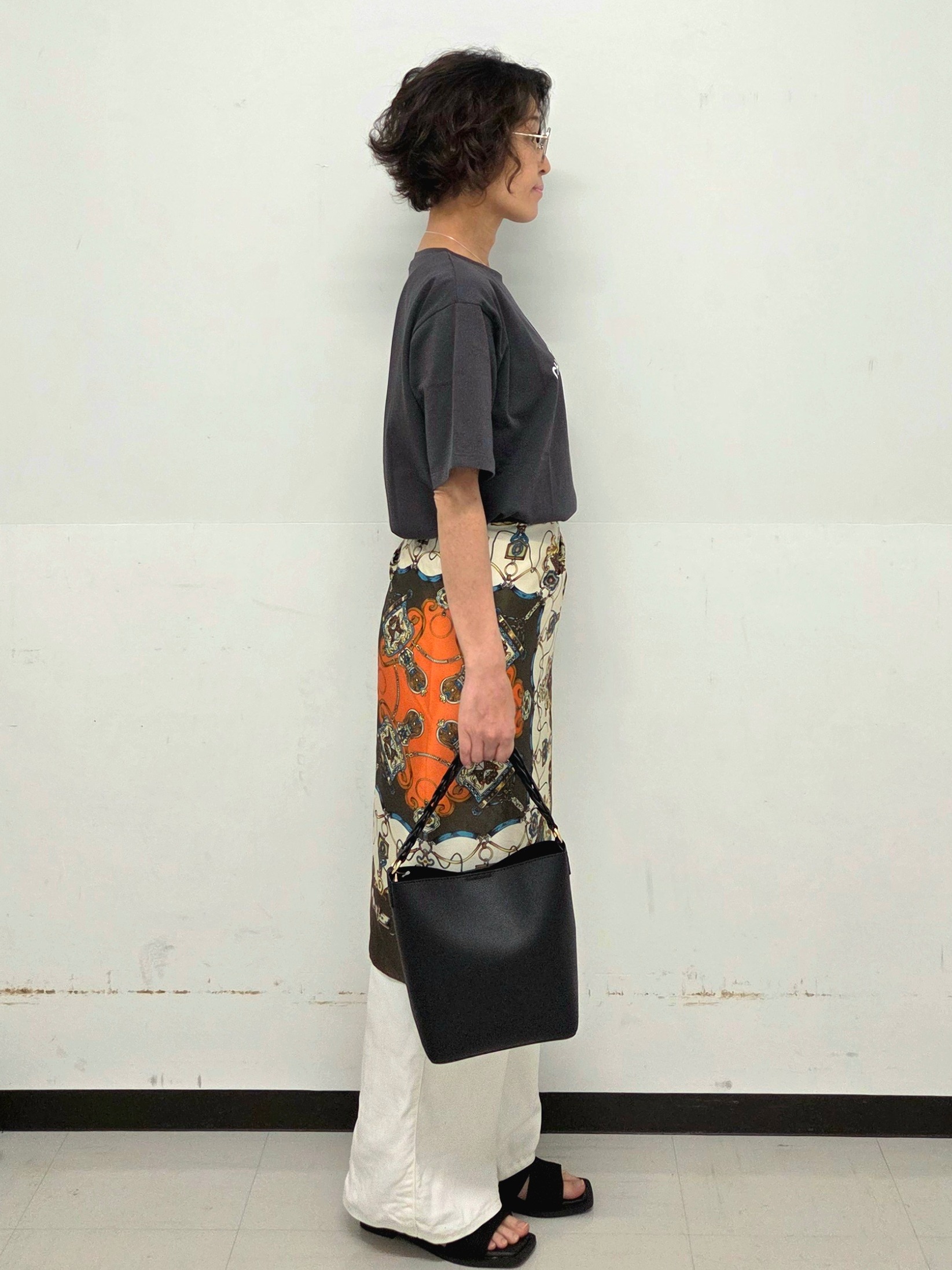 くまみさんの「OPAQUE.CLIP｜ロゴプリントアソートTシャツ【洗濯機OK】」を使ったコーディネート