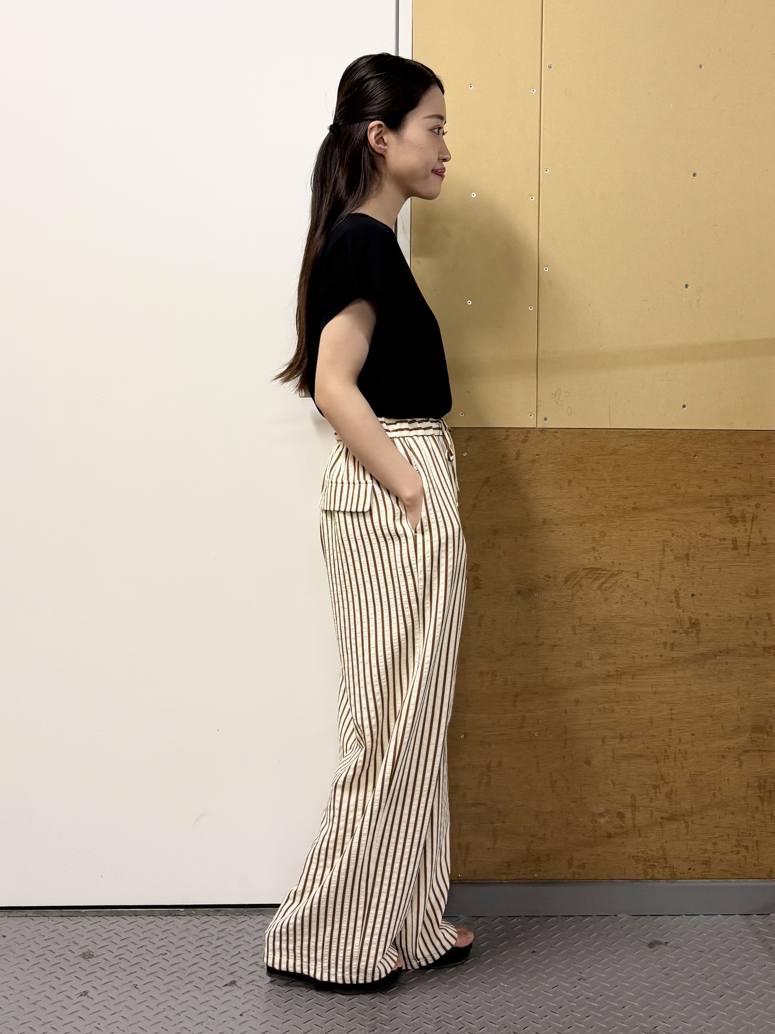sahoさんの「THE SHOP TK｜【S-XL/ひんやりタッチ】多機能フレンチスリーブニット 洗濯機OK/UVケア/毛玉になりにくい」を使ったコーディネート