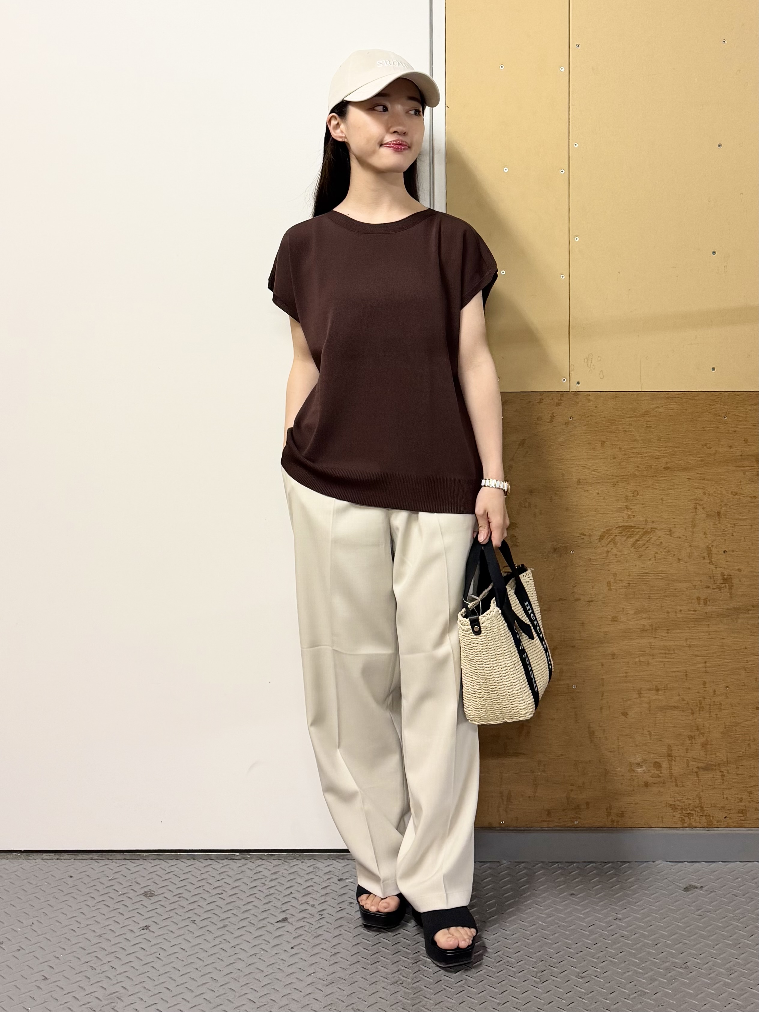 sahoさんの「THE SHOP TK｜【S-XL/ひんやりタッチ】多機能フレンチスリーブニット 洗濯機OK/UVケア/毛玉になりにくい」を使ったコーディネート