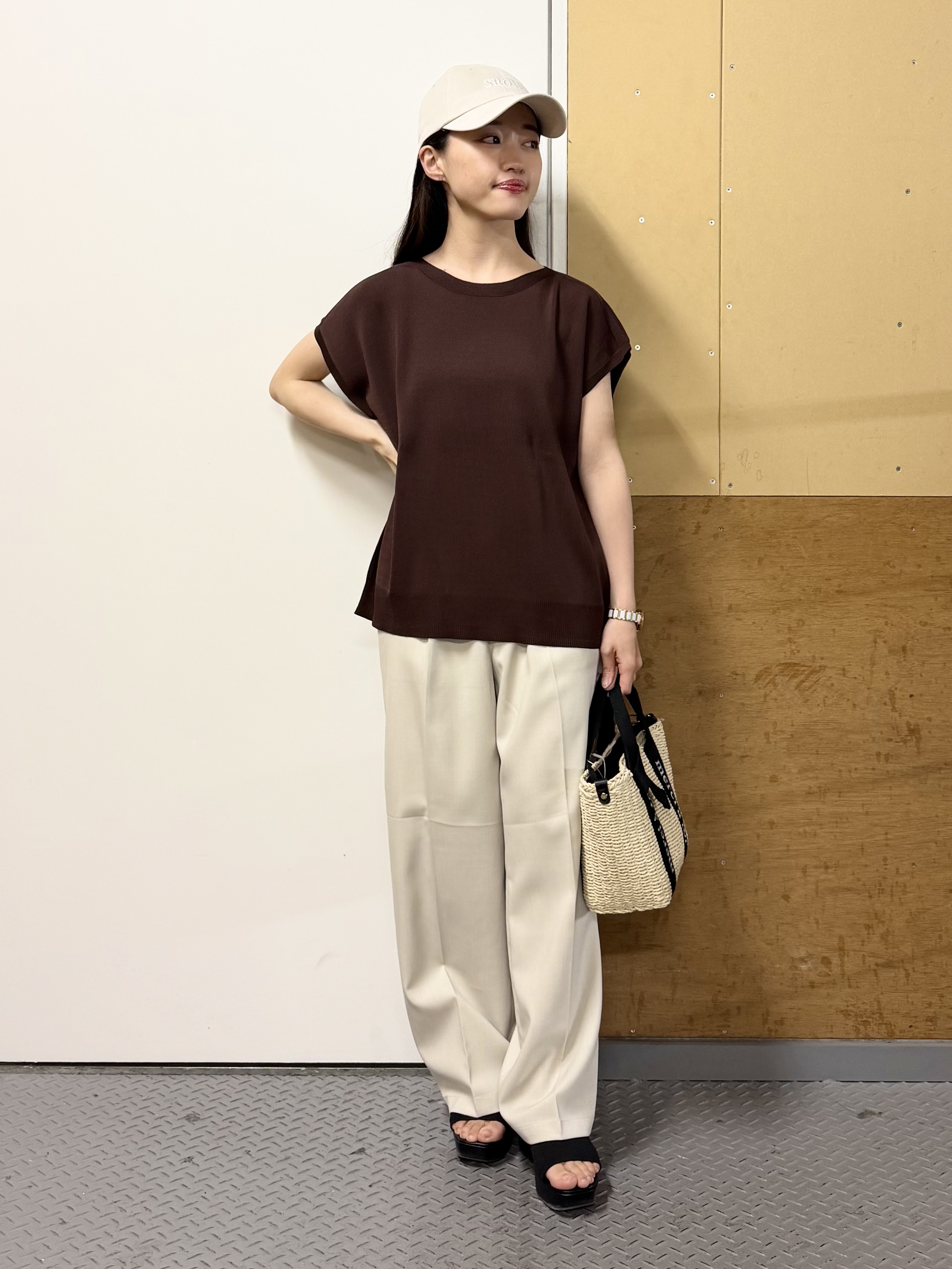sahoさんの「THE SHOP TK｜【S-XL/ひんやりタッチ】多機能フレンチスリーブニット 洗濯機OK/UVケア/毛玉になりにくい」を使ったコーディネート