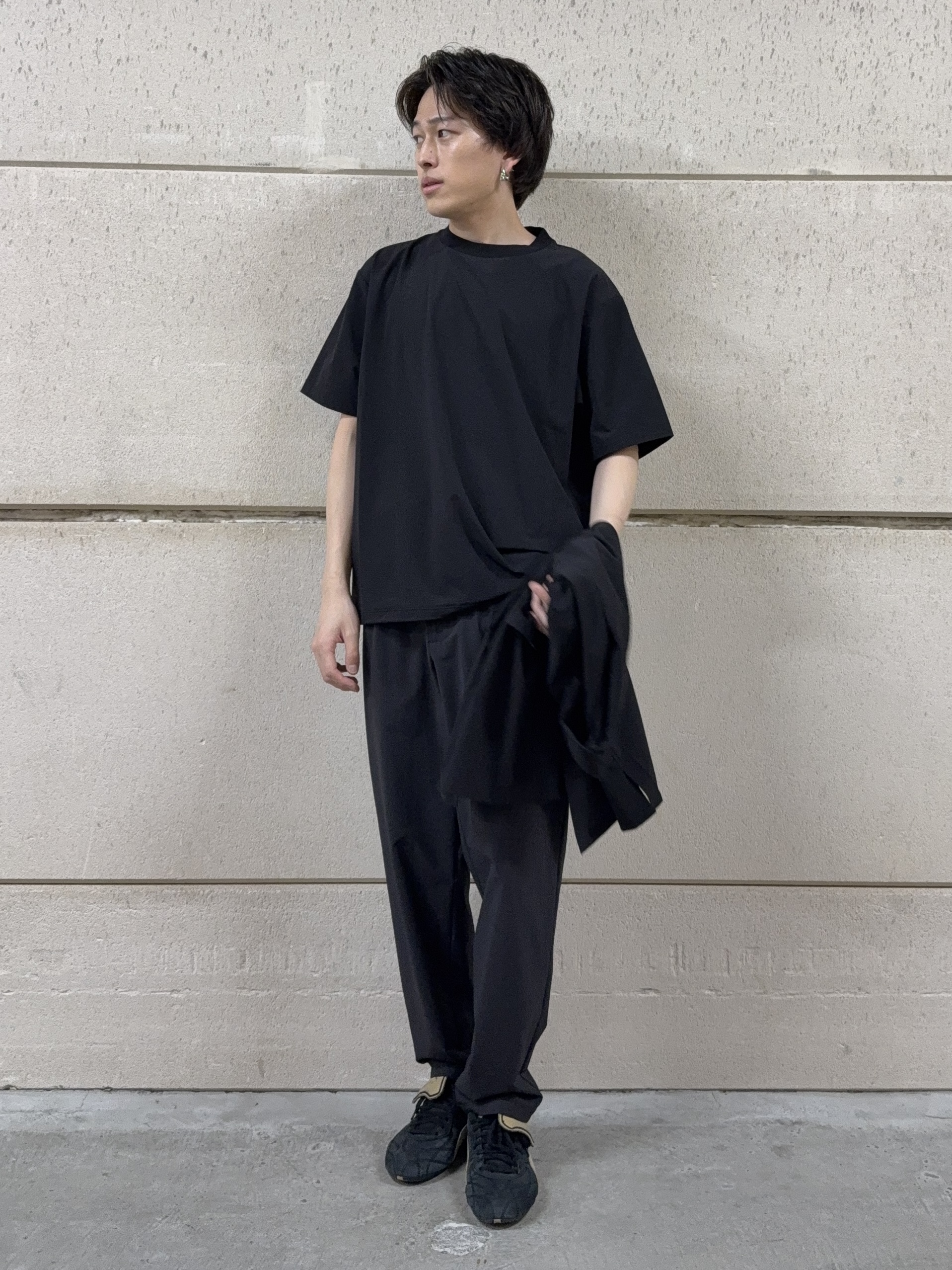 カシマさんの「THE SHOP TK｜【KURO】 ポリバレント半袖シャツ 接触冷感/UVカット/洗濯機OK」を使ったコーディネート