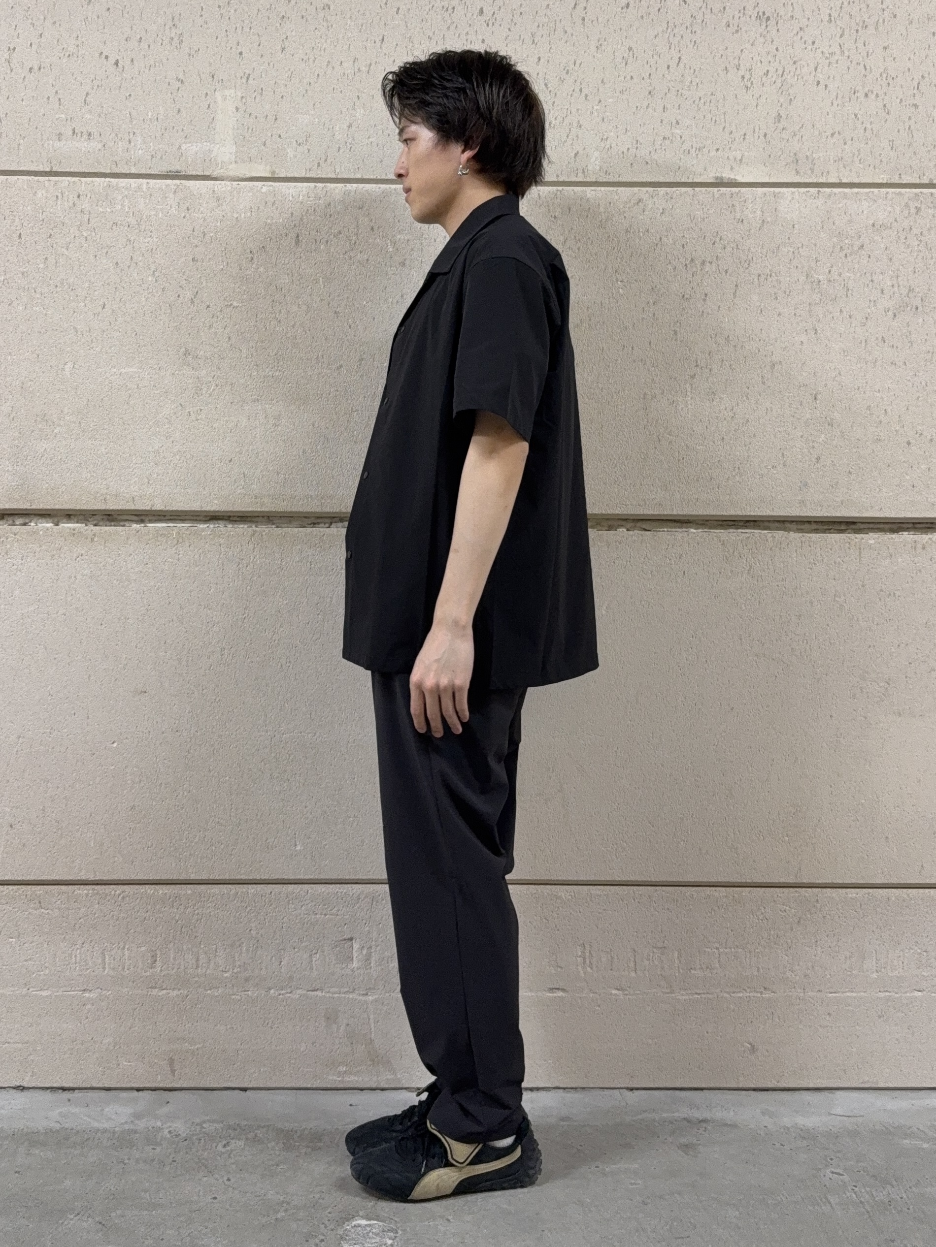 カシマさんの「THE SHOP TK｜【KURO】 ポリバレント半袖シャツ 接触冷感/UVカット/洗濯機OK」を使ったコーディネート