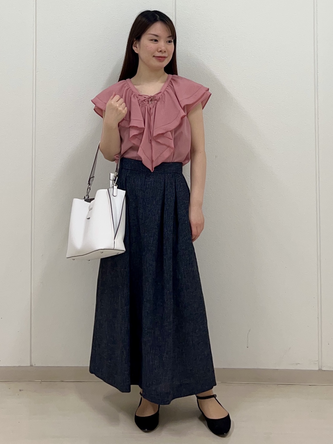 ゆうさんの「Reflect｜【通気性あり／涼しい／マシンウォッシャブル】フリルブラウス」を使ったコーディネート